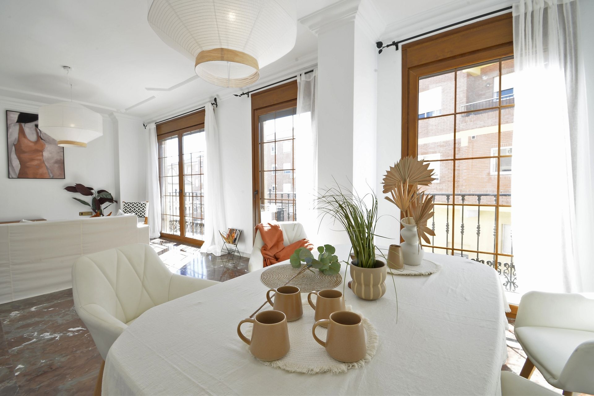 Resale - 4 Bedroom 4 Bathroom Townhouse in Sax -  - Alicante