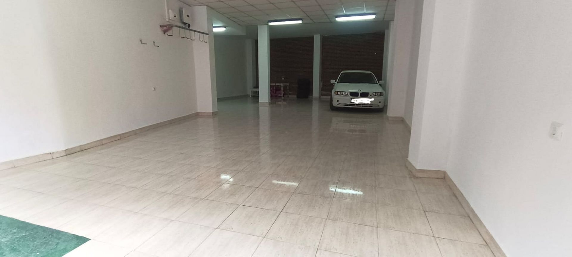 Resale - 4 Bedroom 4 Bathroom Townhouse in Sax -  - Alicante