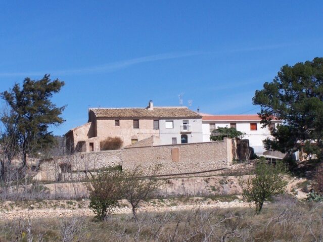 Resale - 5 Bedroom 1 Bathroom Villa in La Romana -  - Alicante