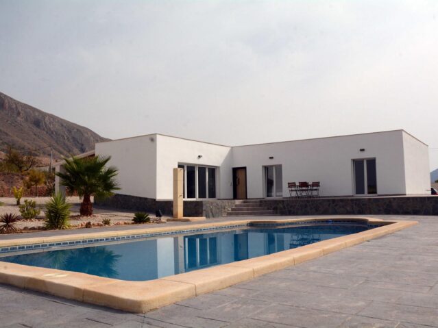 Resale - 3 Bedroom 2 Bathroom Villa in Macisvenda -  - Murcia