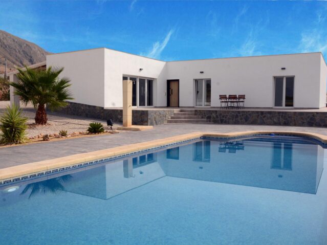 Resale - 3 Bedroom 2 Bathroom Villa in Macisvenda -  - Murcia