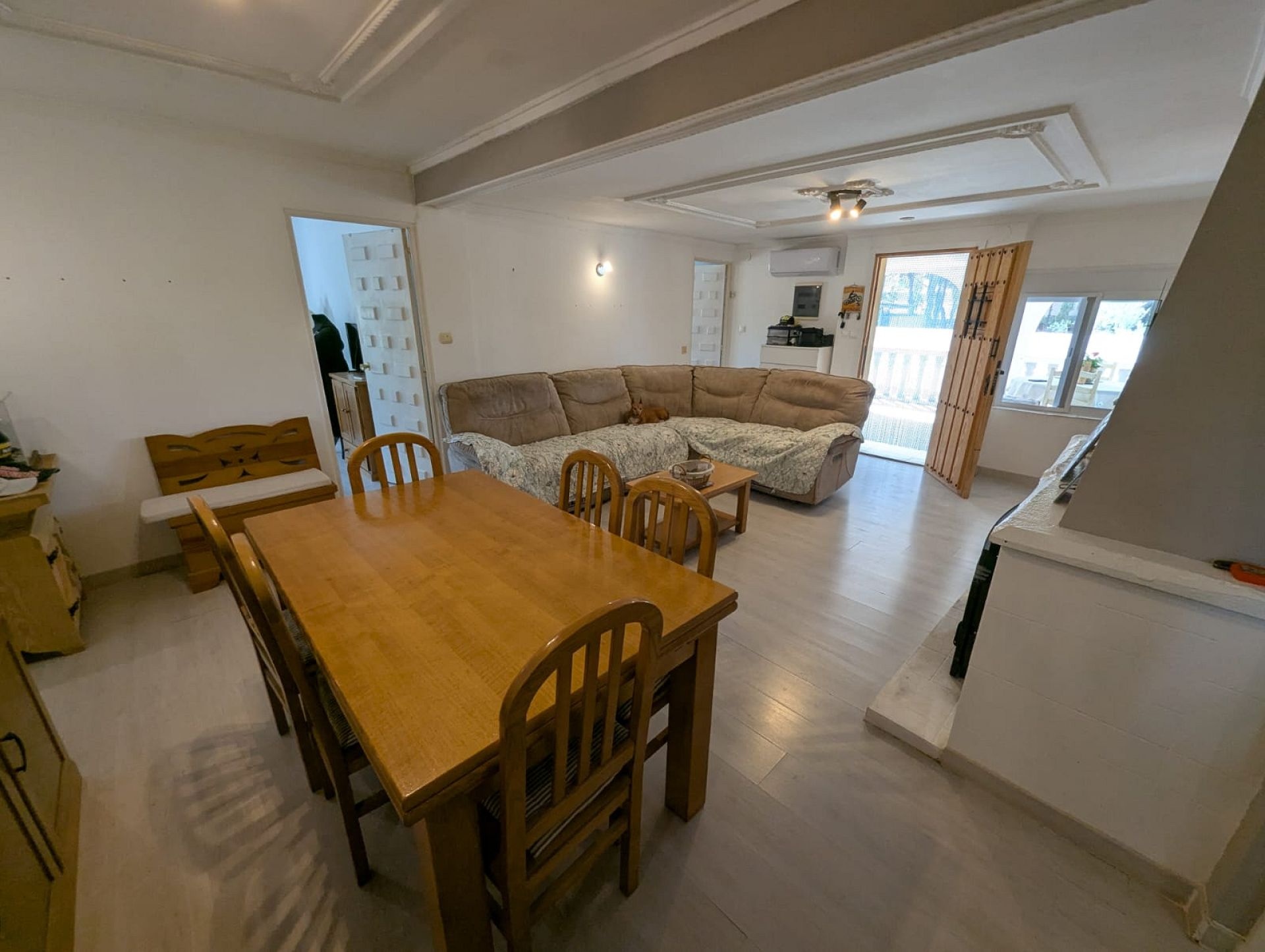 Resale - 3 Bedroom 3 Bathroom Country house in Sax -  - Alicante