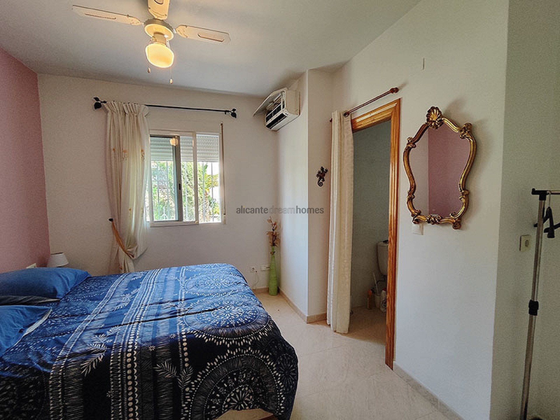 Resale - 3 Bedroom 3 Bathroom Villa in Fortuna -  - Murcia