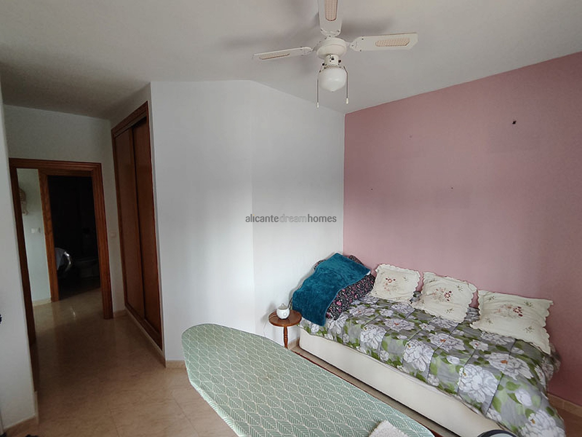 Resale - 3 Bedroom 3 Bathroom Villa in Fortuna -  - Murcia