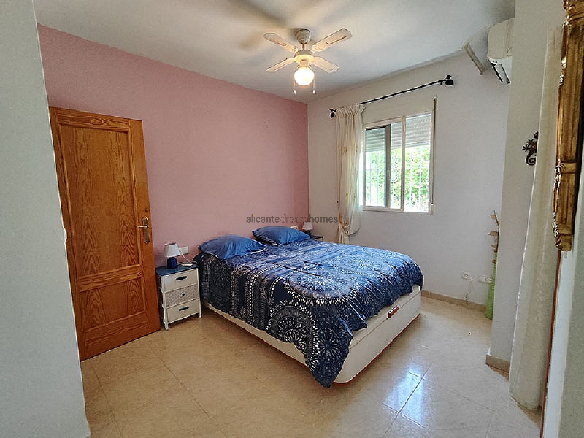 Resale - 3 Bedroom 3 Bathroom Villa in Fortuna -  - Murcia