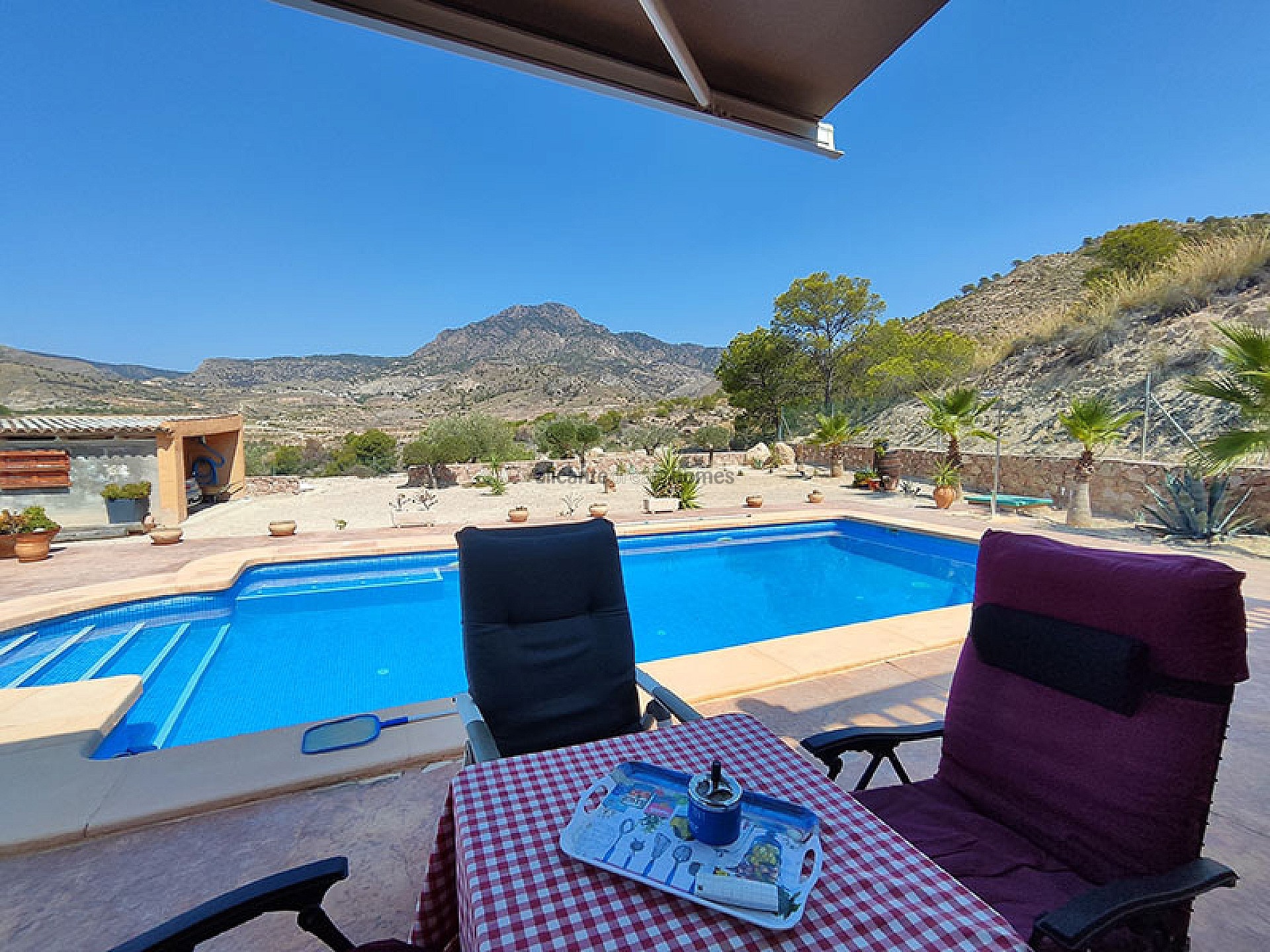 Resale - 4 Bedroom 2 Bathroom Villa in Fortuna -  - Murcia