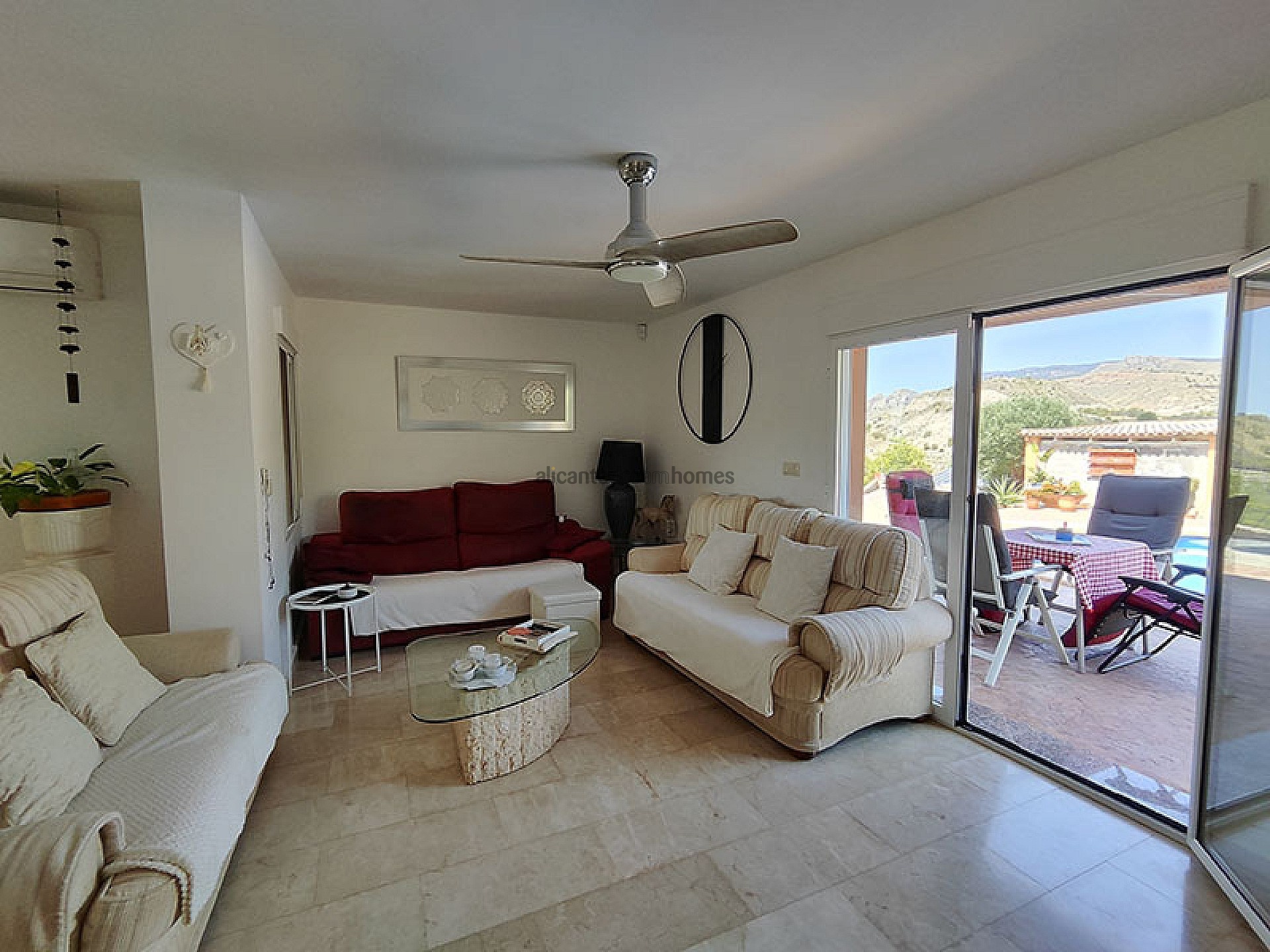 Resale - 4 Bedroom 2 Bathroom Villa in Fortuna -  - Murcia