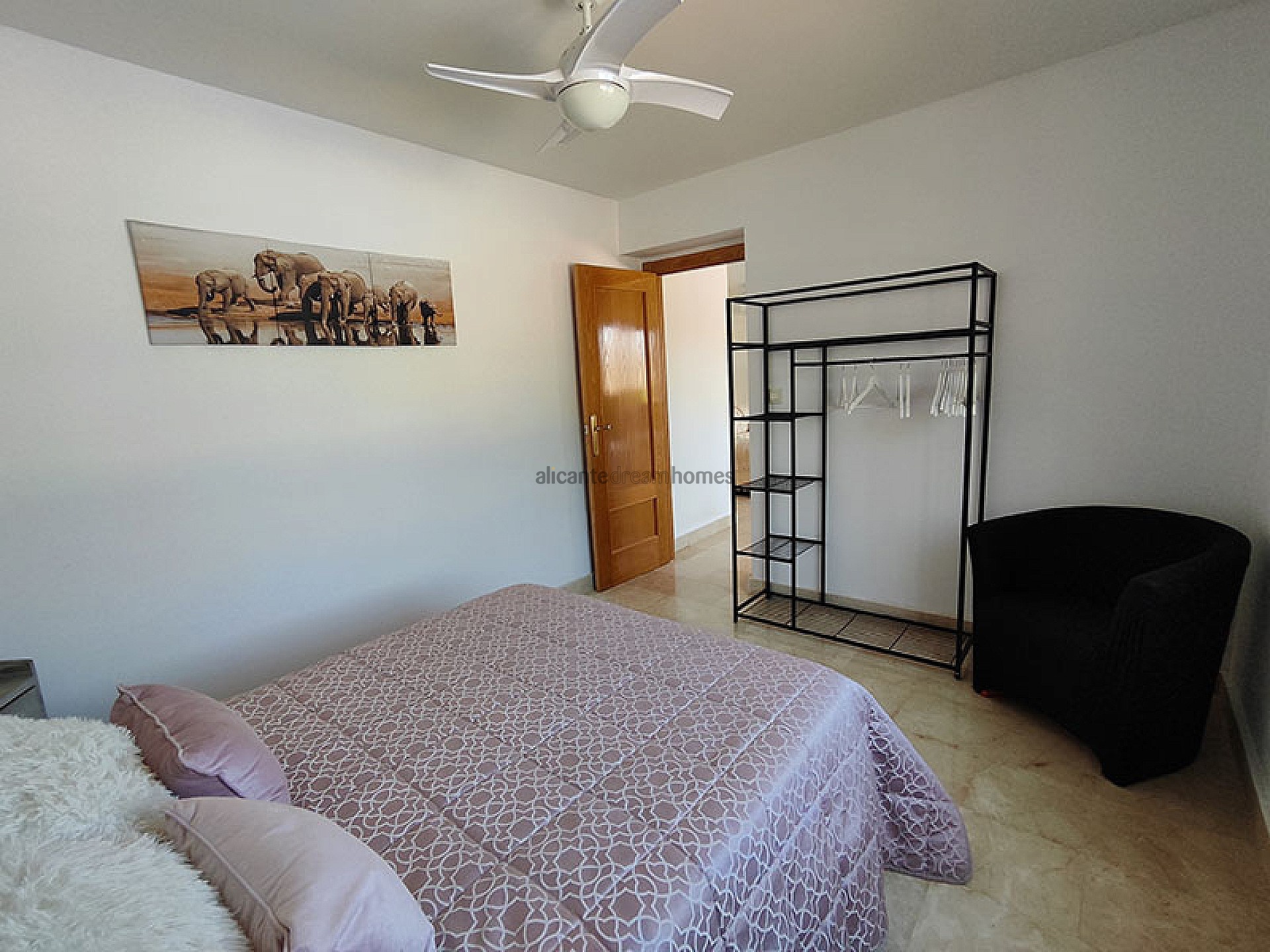 Resale - 4 Bedroom 2 Bathroom Villa in Fortuna -  - Murcia