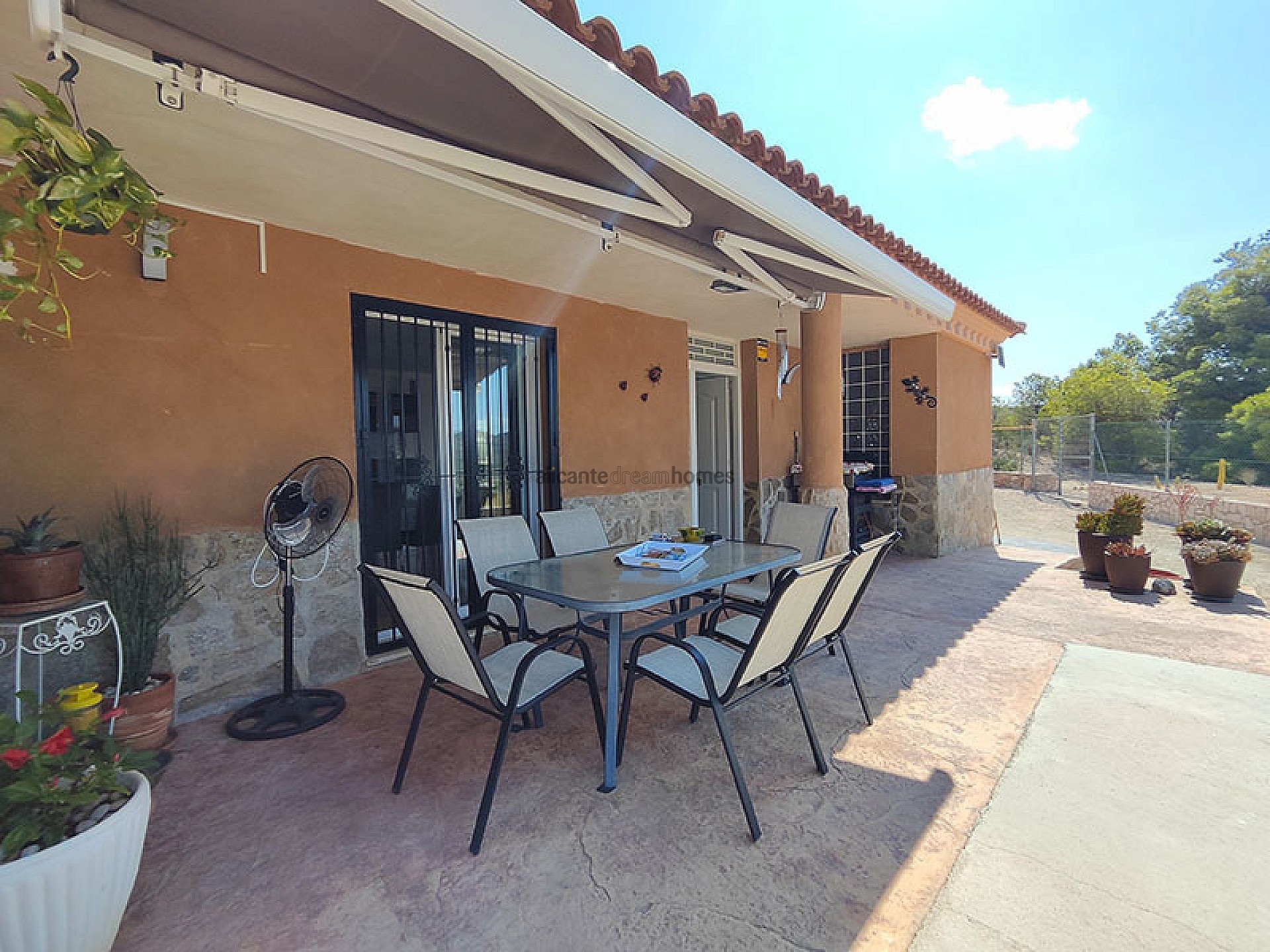 Resale - 4 Bedroom 2 Bathroom Villa in Fortuna -  - Murcia