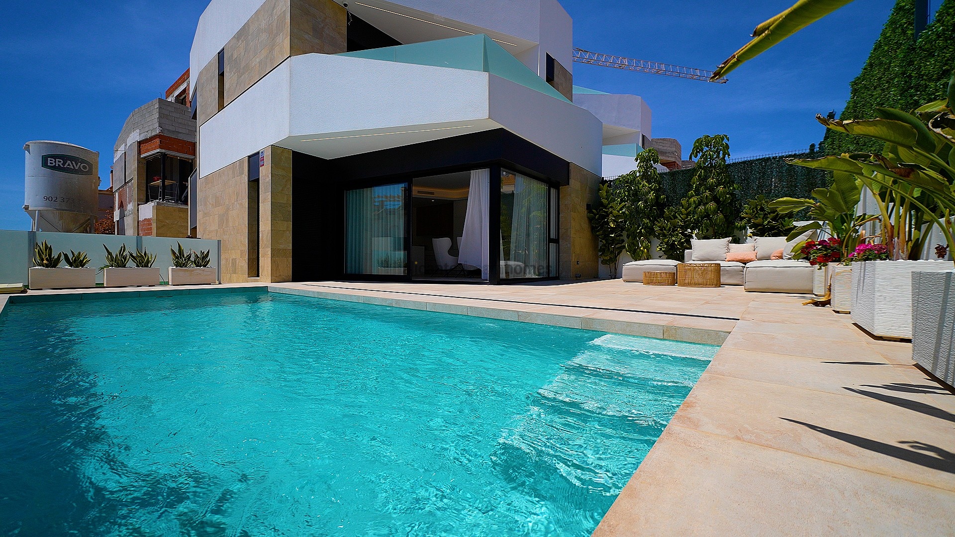 Resale - 3 Bedroom 3 Bathroom Villa in Orihuela Costa -  - Alicante