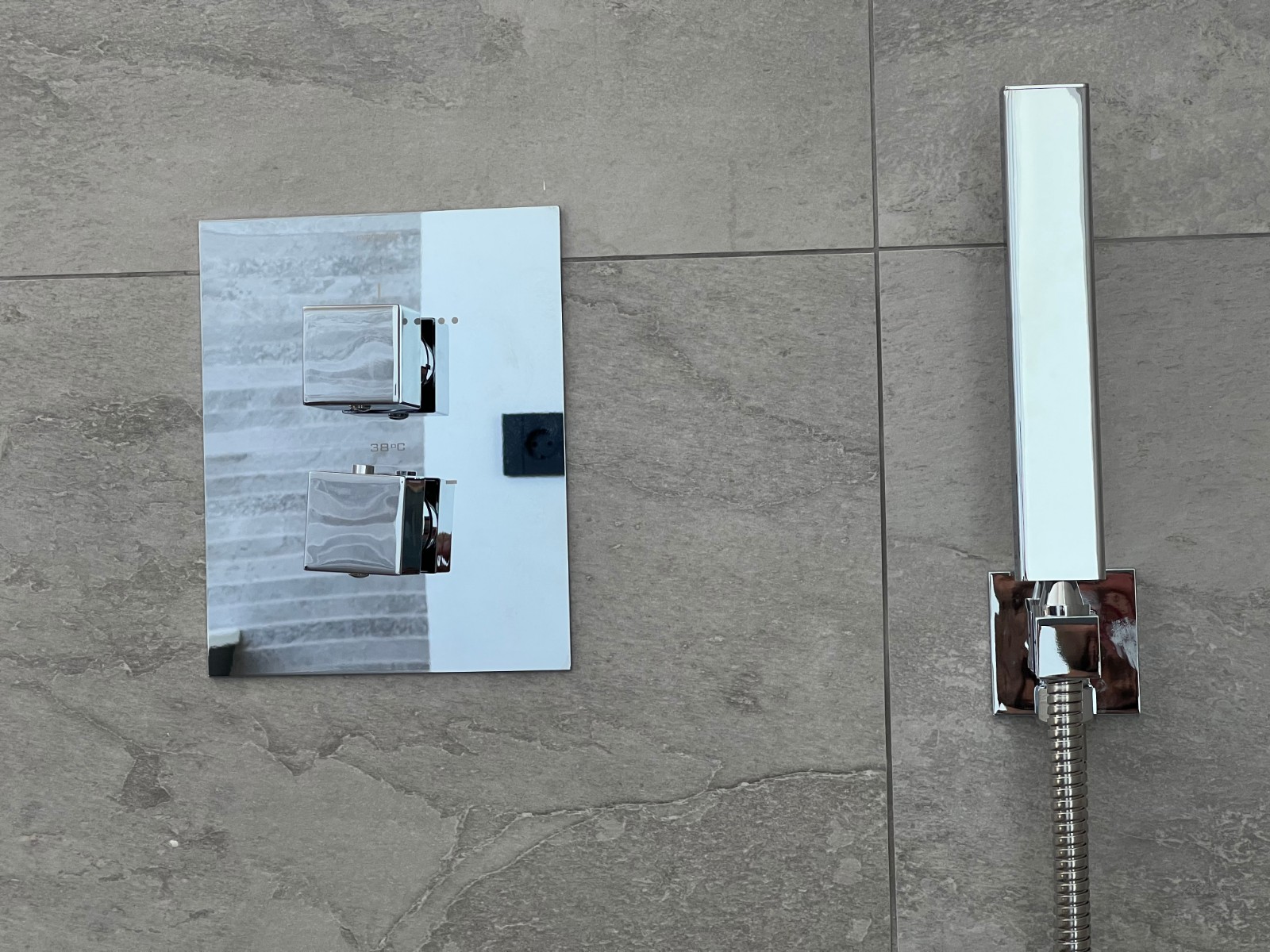 Resale - 3 Bedroom 3 Bathroom Villa in La Romana -  - Alicante