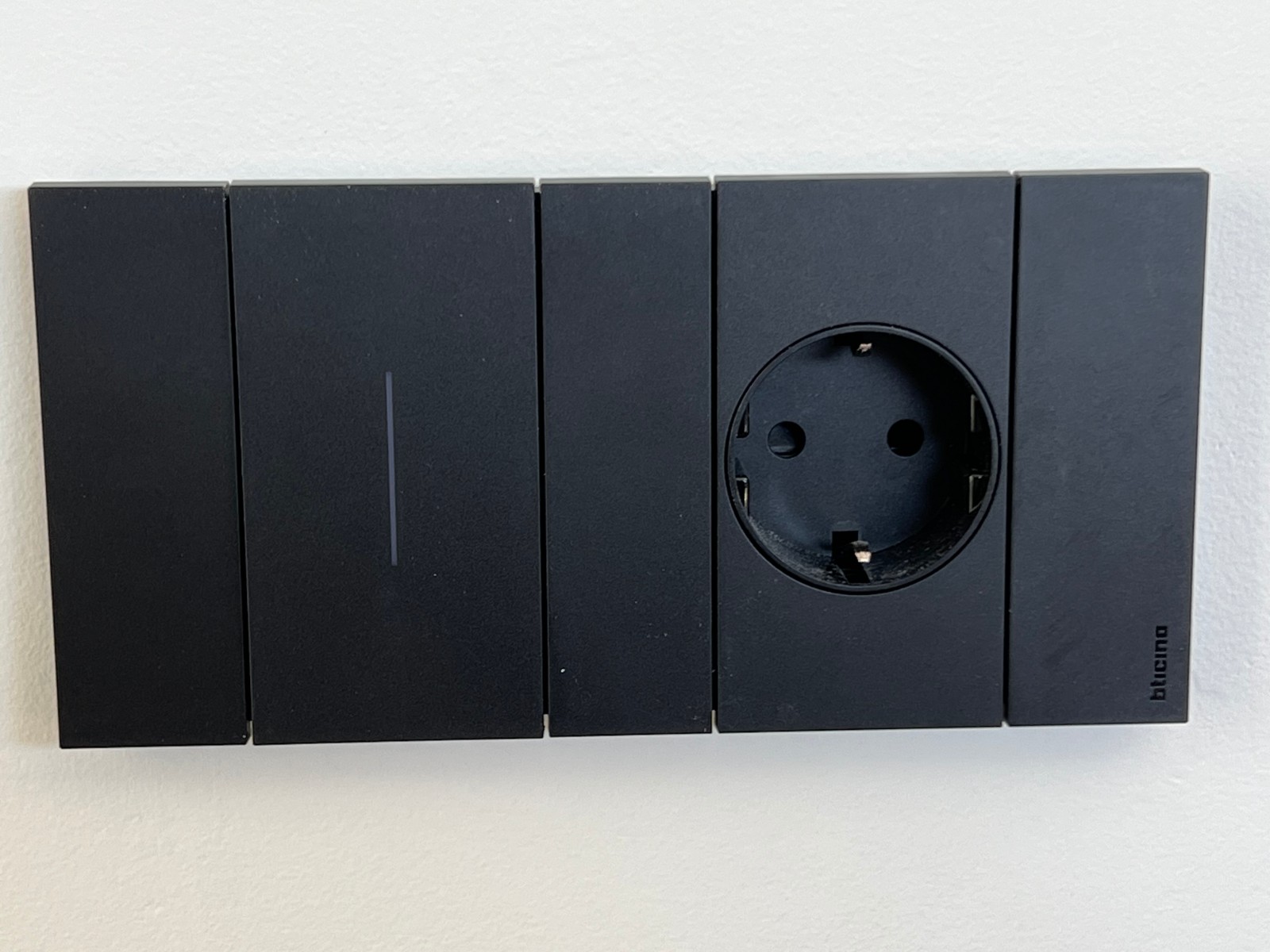 Resale - 3 Bedroom 3 Bathroom Villa in La Romana -  - Alicante