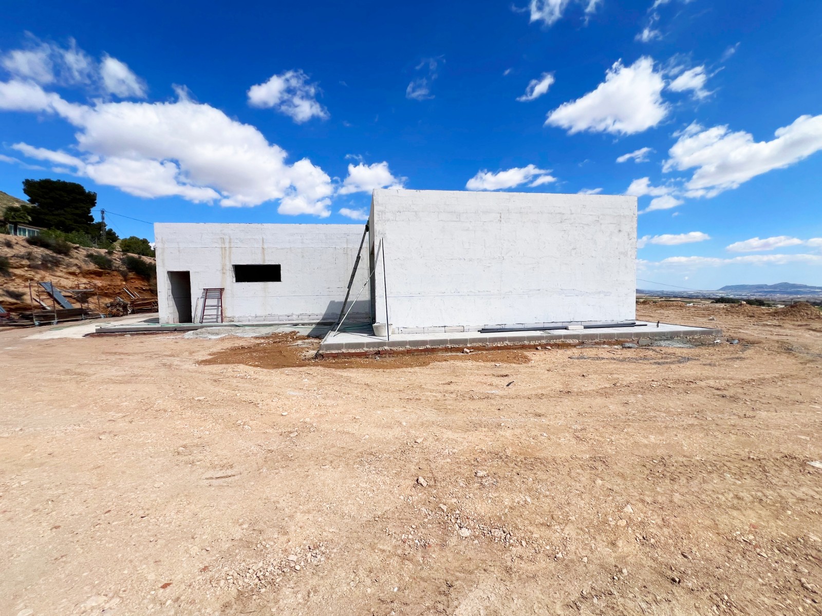 Resale - 3 Bedroom 3 Bathroom Villa in La Romana -  - Alicante