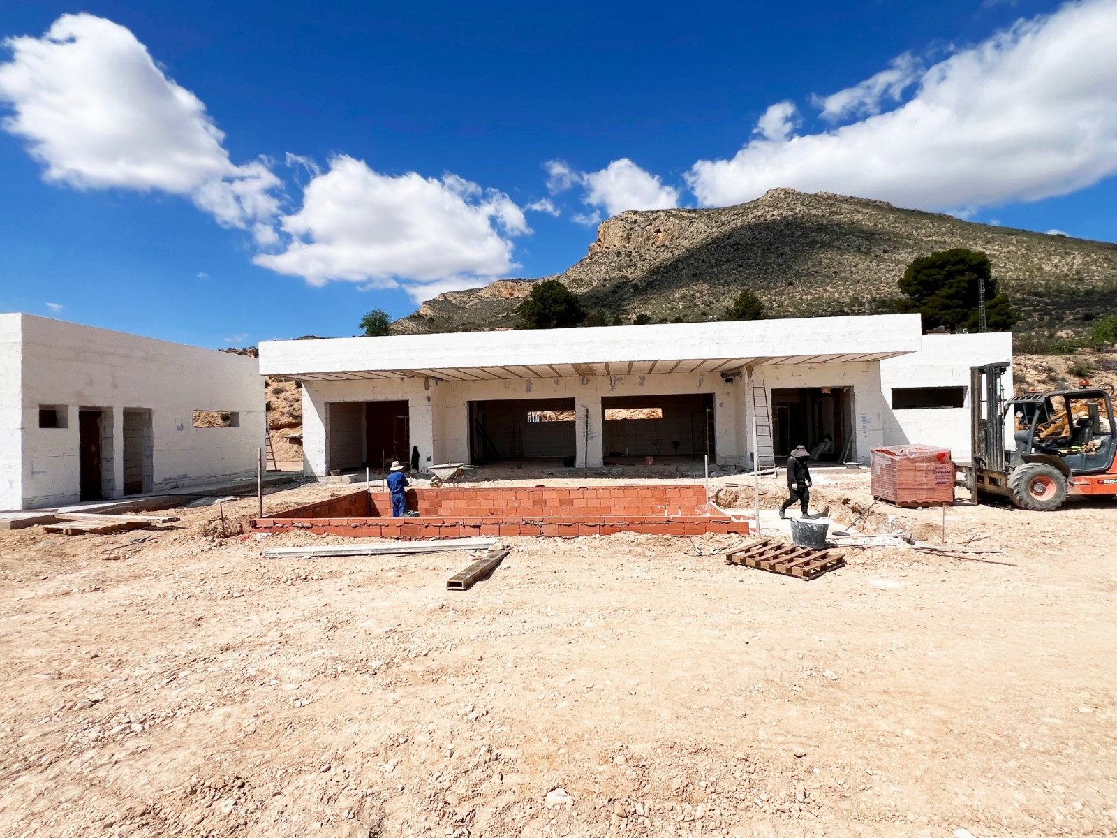 Resale - 3 Bedroom 3 Bathroom Villa in La Romana -  - Alicante