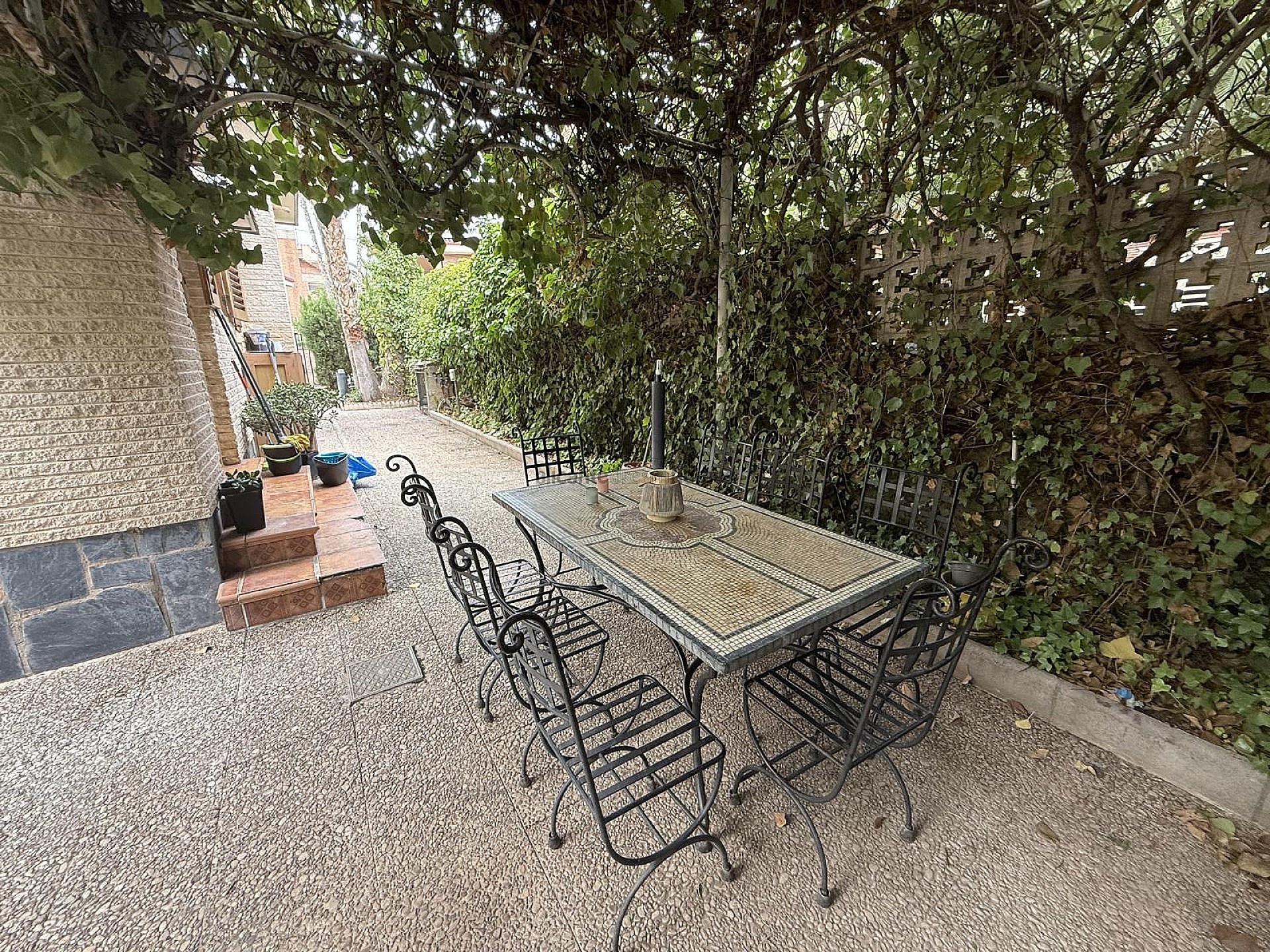 Resale - 4 Bedroom 2 Bathroom Villa in Elda -  - Alicante