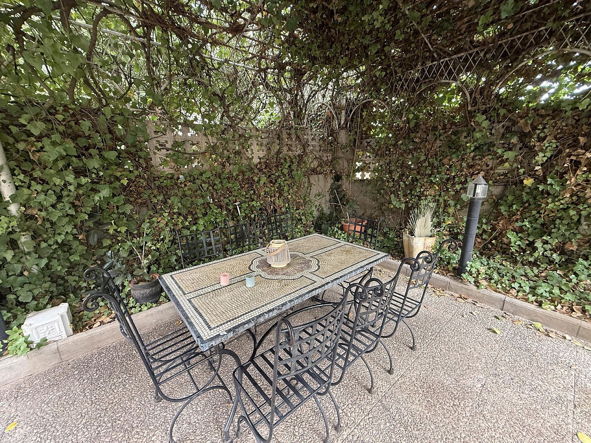 Resale - 4 Bedroom 2 Bathroom Villa in Elda -  - Alicante