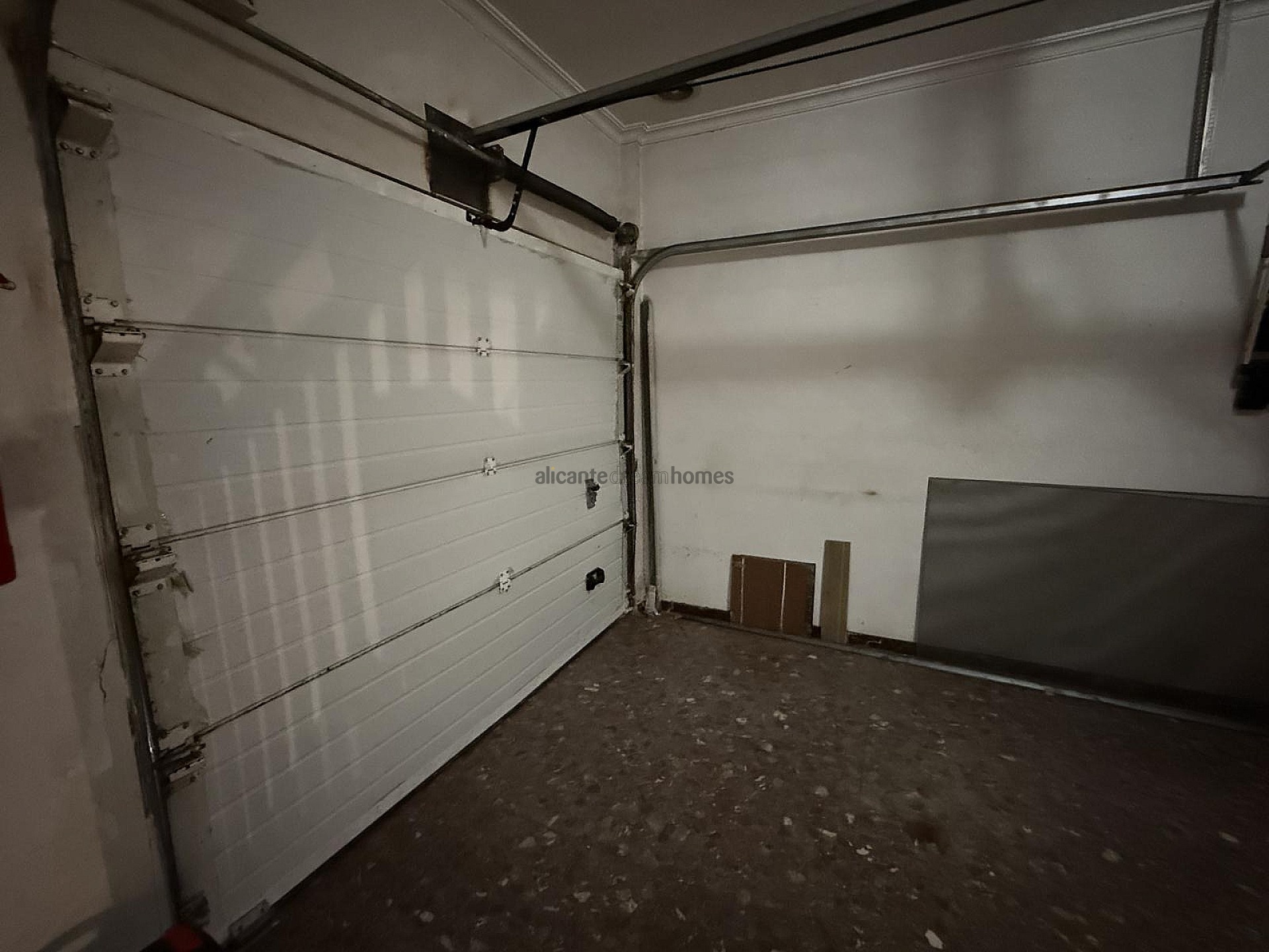 Resale - 4 Bedroom 2 Bathroom Villa in Elda -  - Alicante