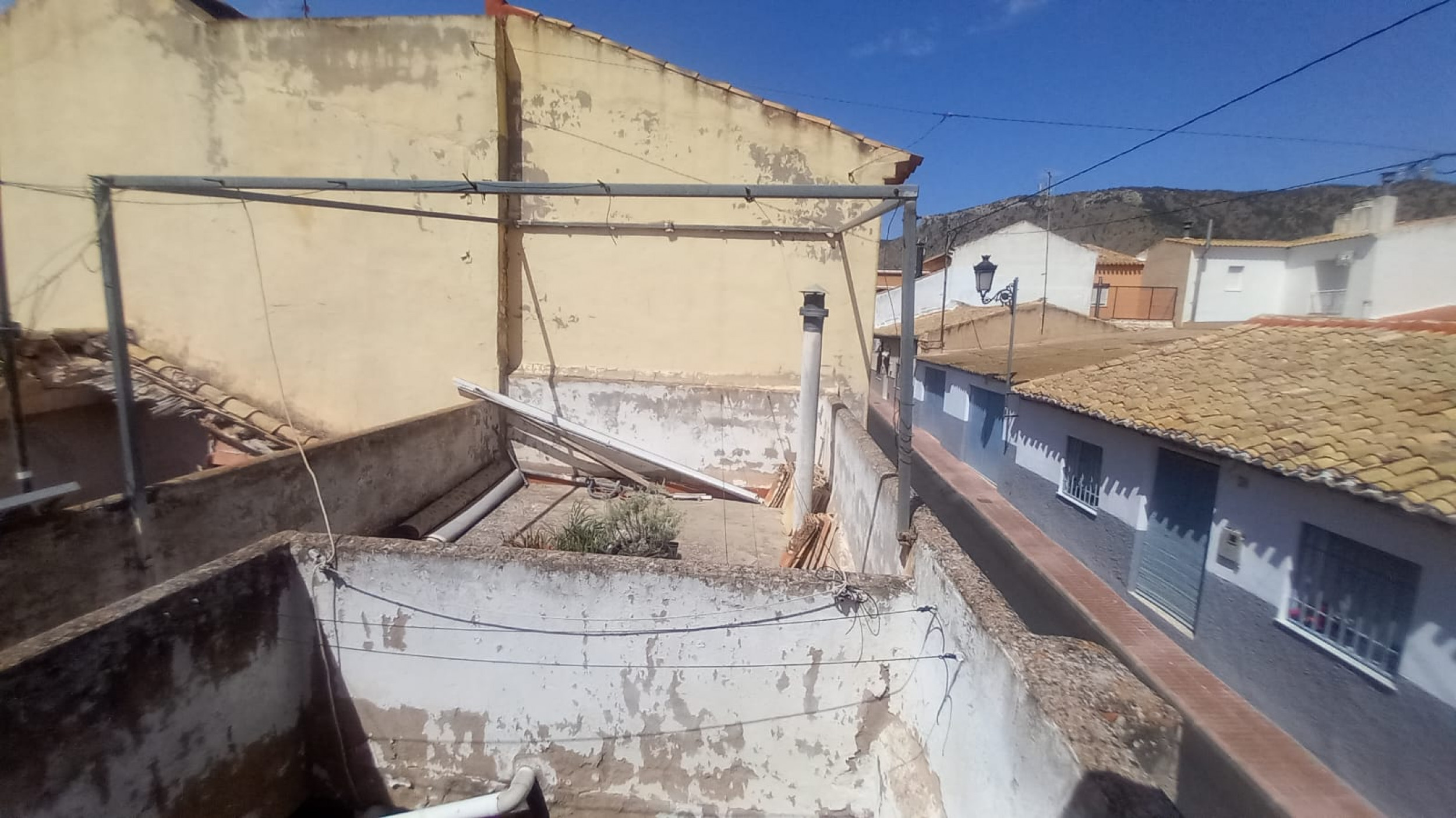 Resale - 3 Bedroom 1 Bathroom Townhouse in Salinas -  - Alicante