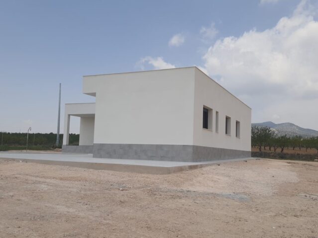Resale - 3 Bedroom 2 Bathroom Villa in Pinoso -  - Alicante