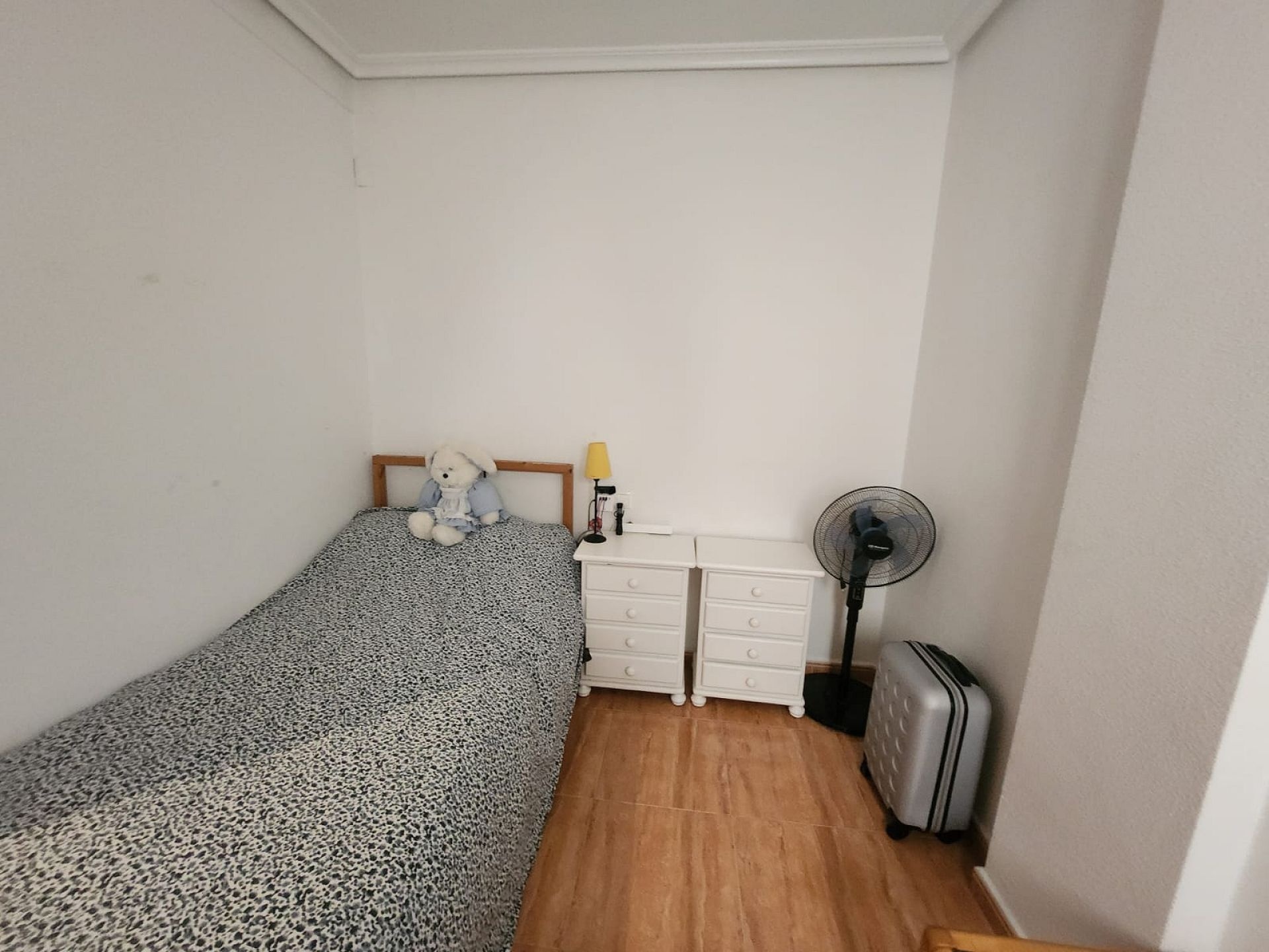 Resale - 3 Bedroom 2 Bathroom Apartment in Pinoso -  - Alicante