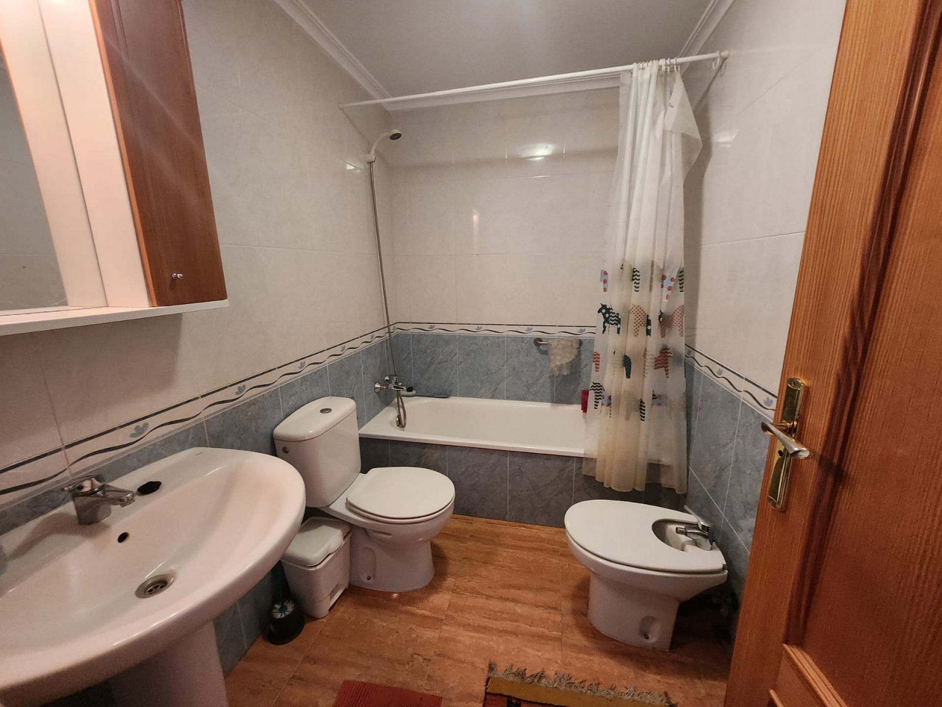 Resale - 3 Bedroom 2 Bathroom Apartment in Pinoso -  - Alicante