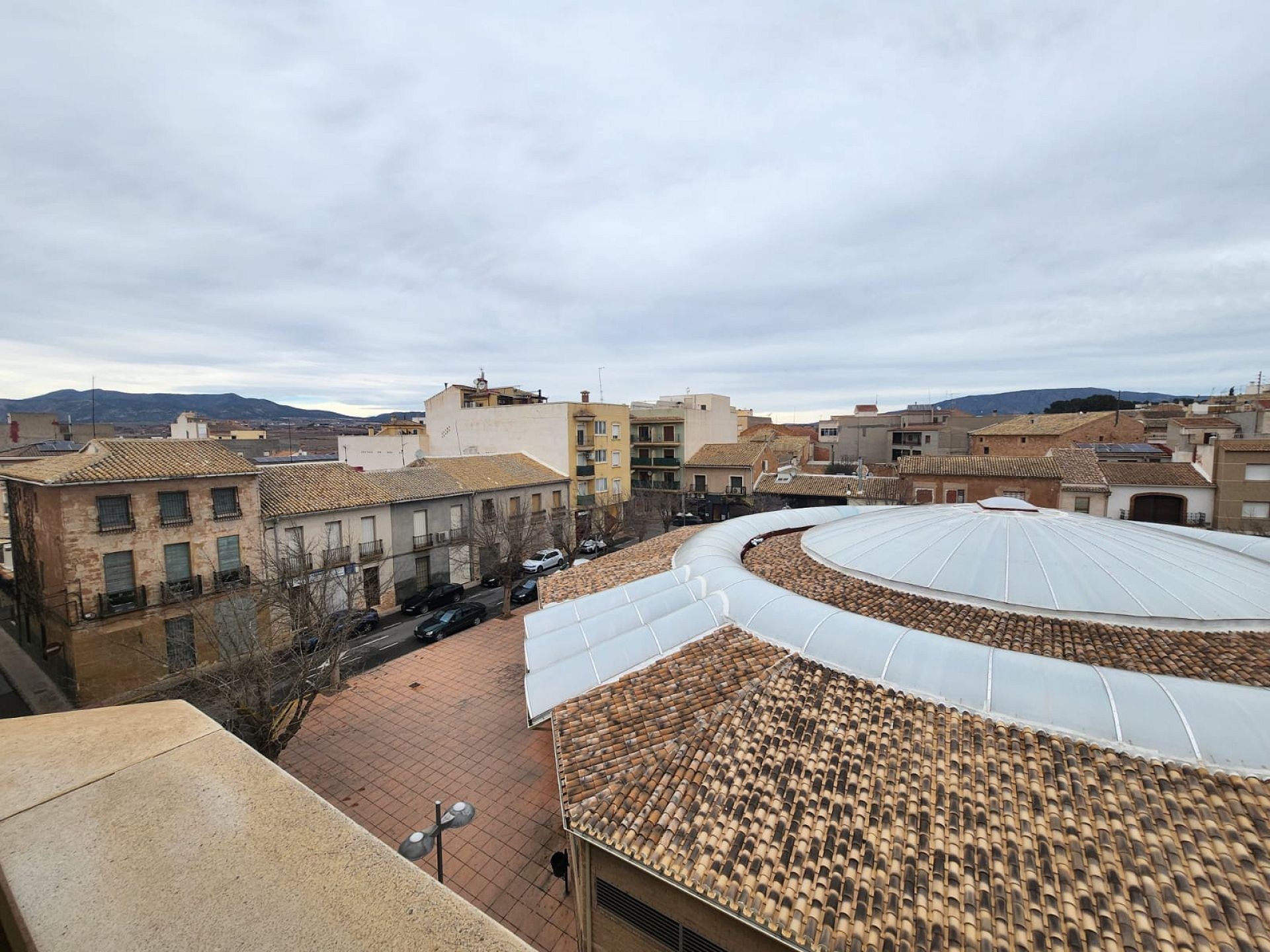 Resale - 3 Bedroom 2 Bathroom Apartment in Pinoso -  - Alicante