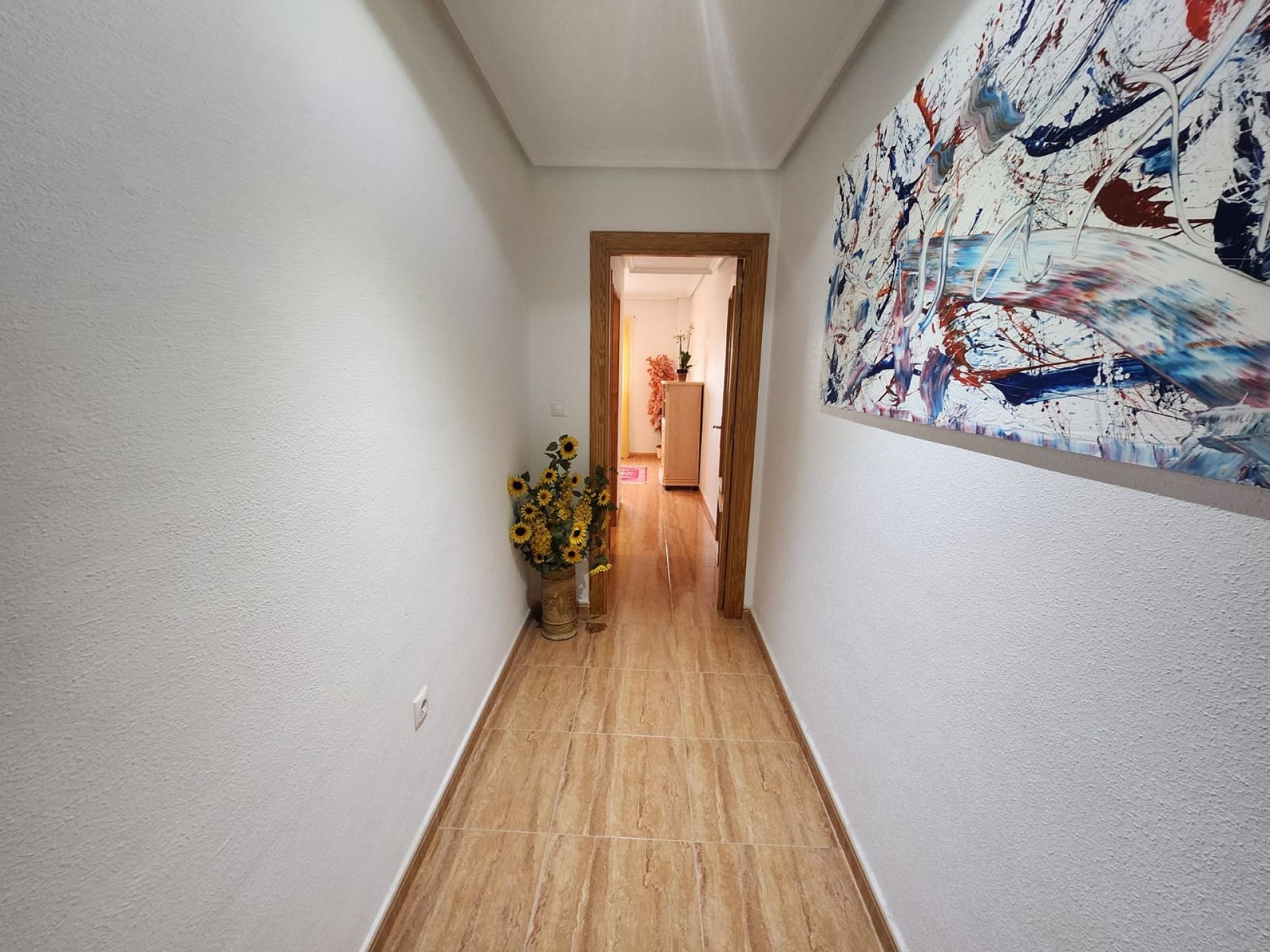 Resale - 3 Bedroom 2 Bathroom Apartment in Pinoso -  - Alicante