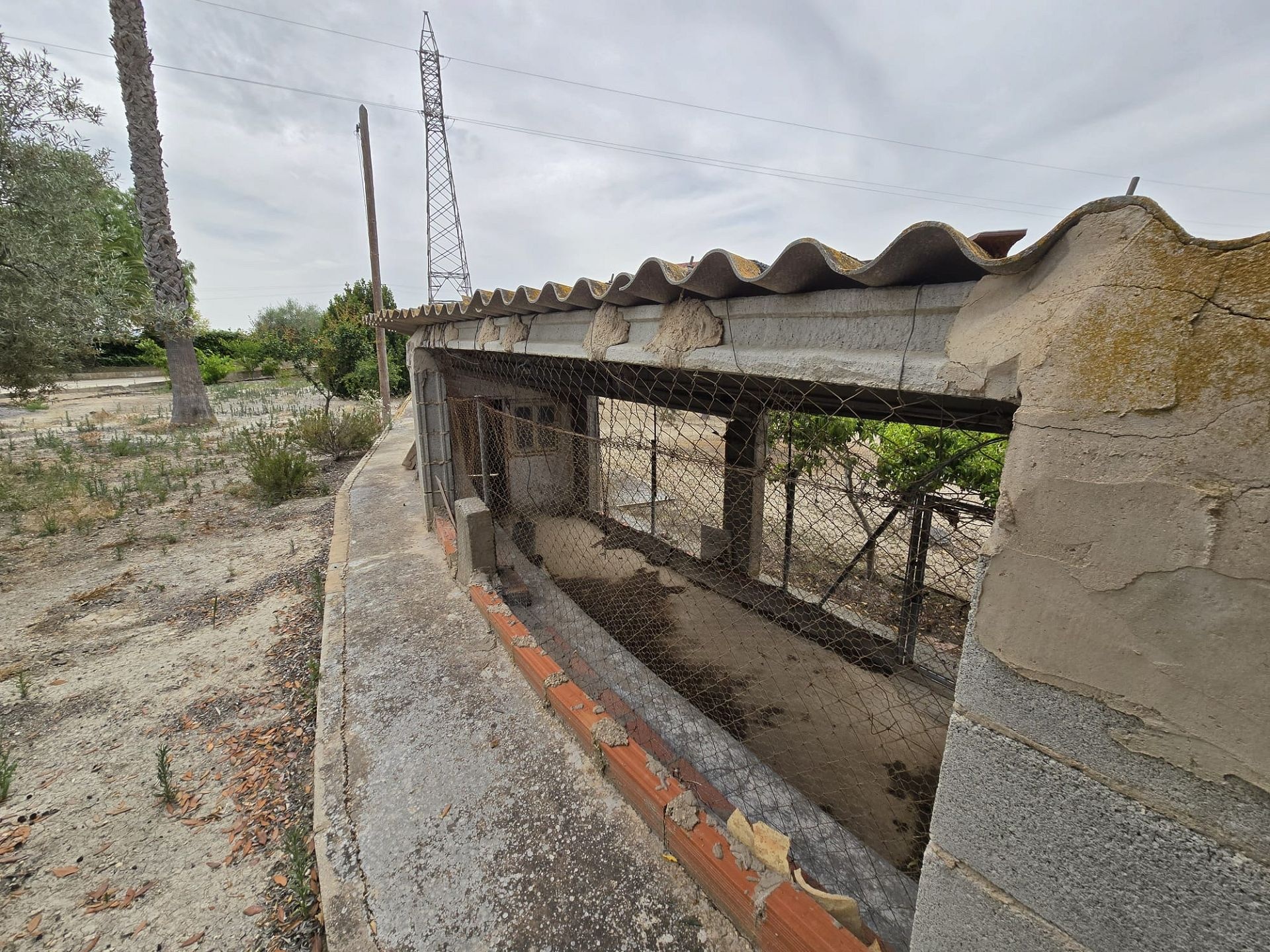 Resale - 1 Bathroom Restoration Project in Sax -  - Alicante