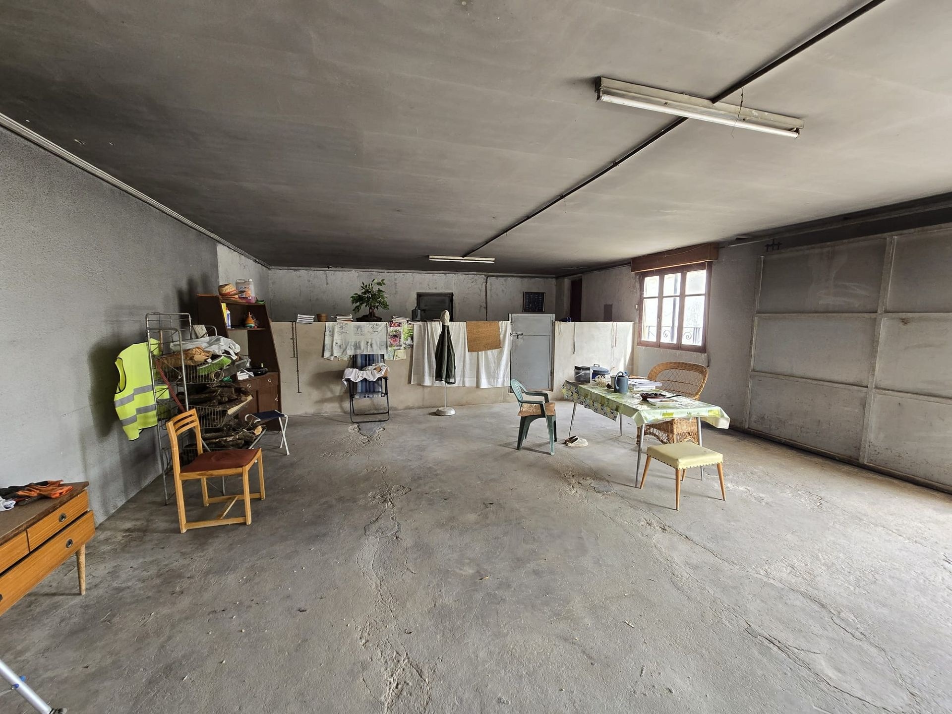 Resale - 1 Bathroom Restoration Project in Sax -  - Alicante