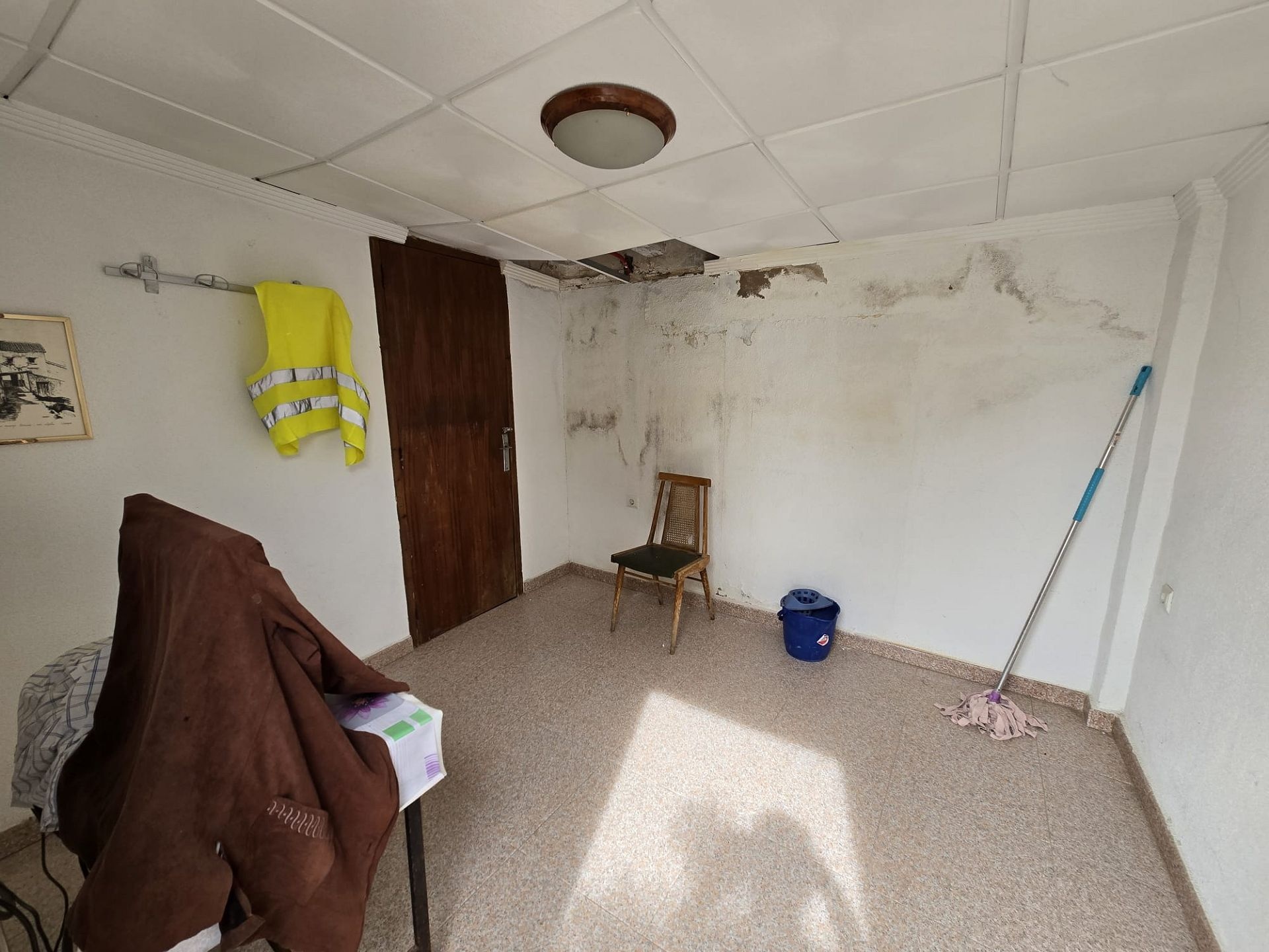 Resale - 1 Bathroom Restoration Project in Sax -  - Alicante