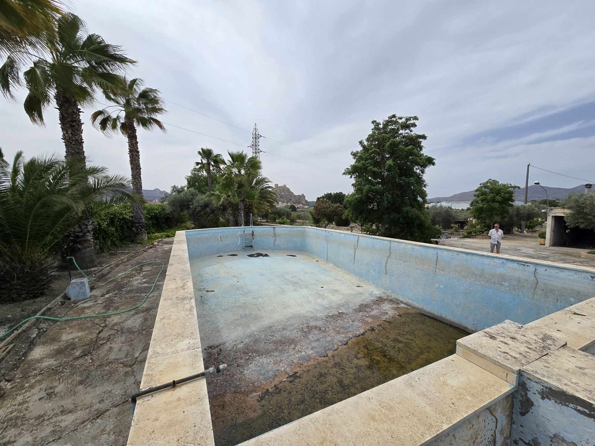 Resale - 1 Bathroom Restoration Project in Sax -  - Alicante