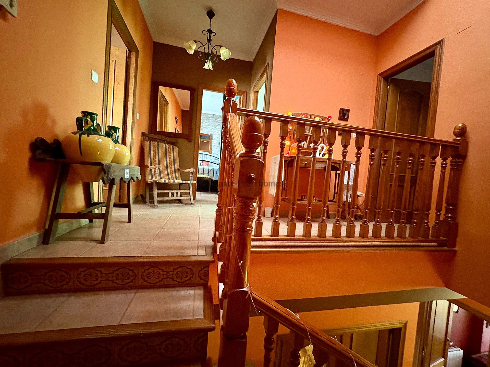 Resale - 4 Bedroom 2 Bathroom Townhouse in Pinoso -  - Alicante