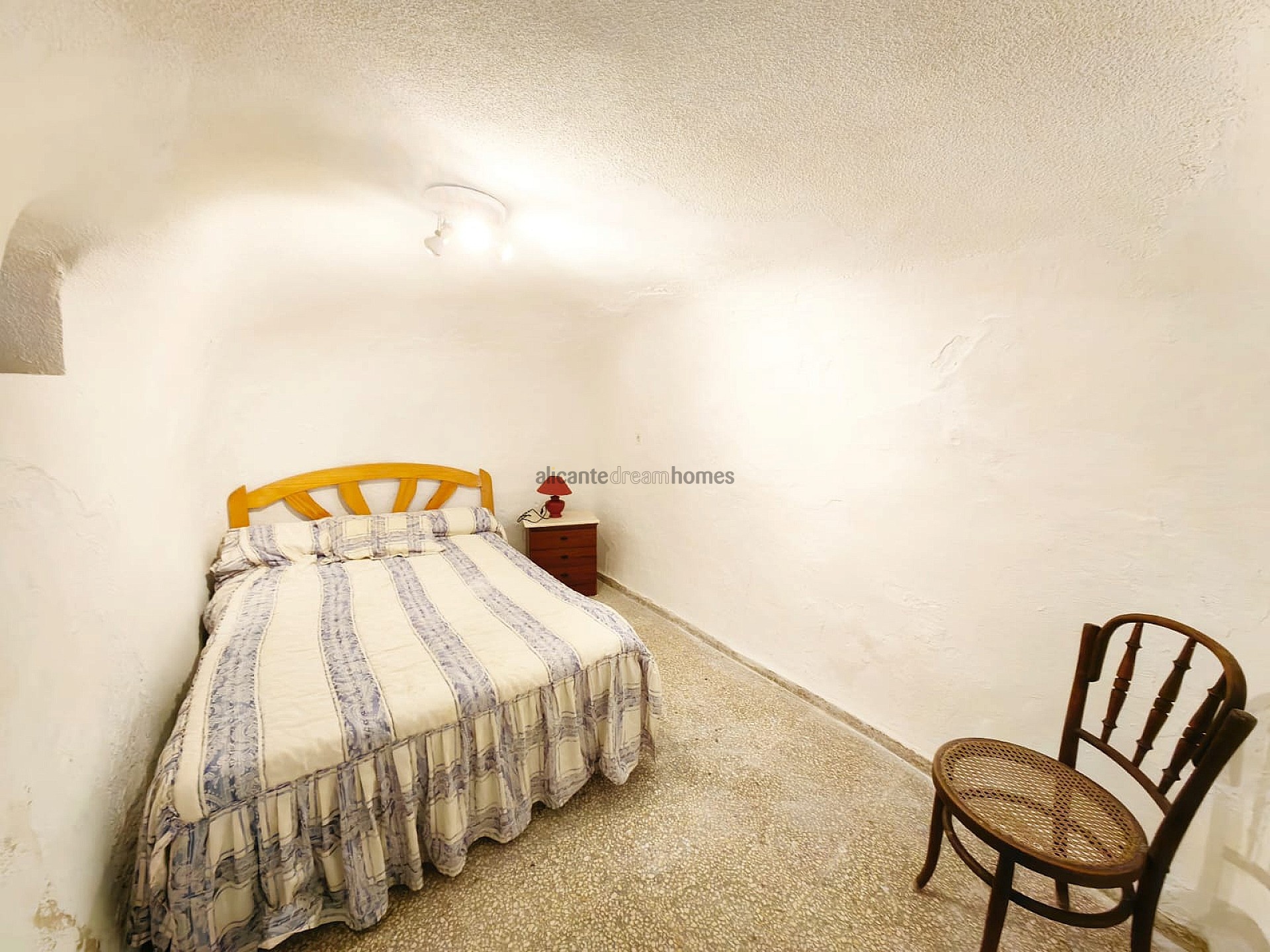 Resale - 5 Bedroom 1 Bathroom Cave House in Raspay -  - Murcia