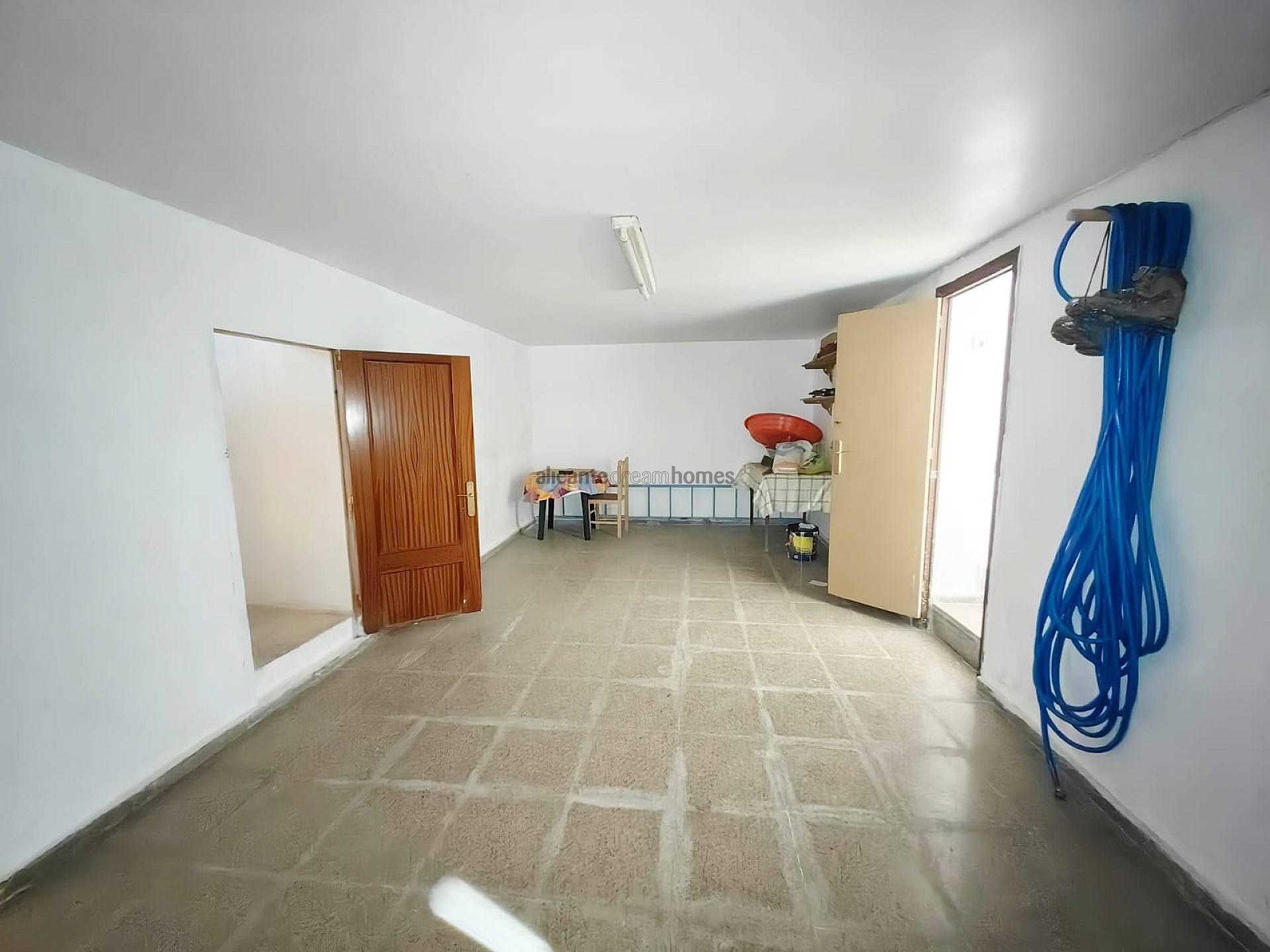 Resale - 5 Bedroom 1 Bathroom Cave House in Raspay -  - Murcia