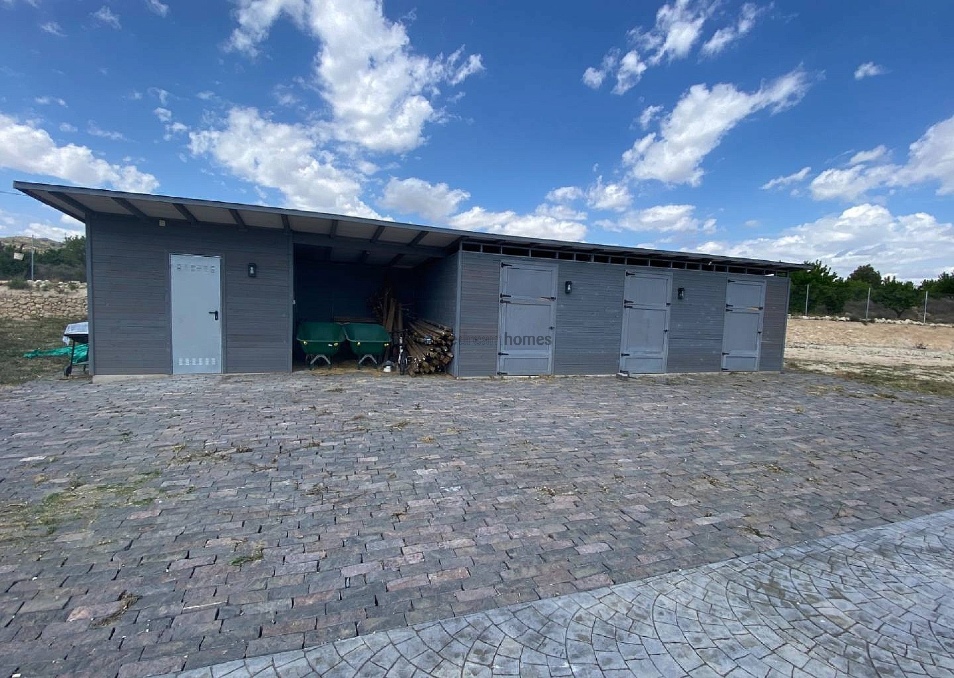 Resale - 3 Bedroom 1 Bathroom Wooden House in Monóvar -  - Alicante