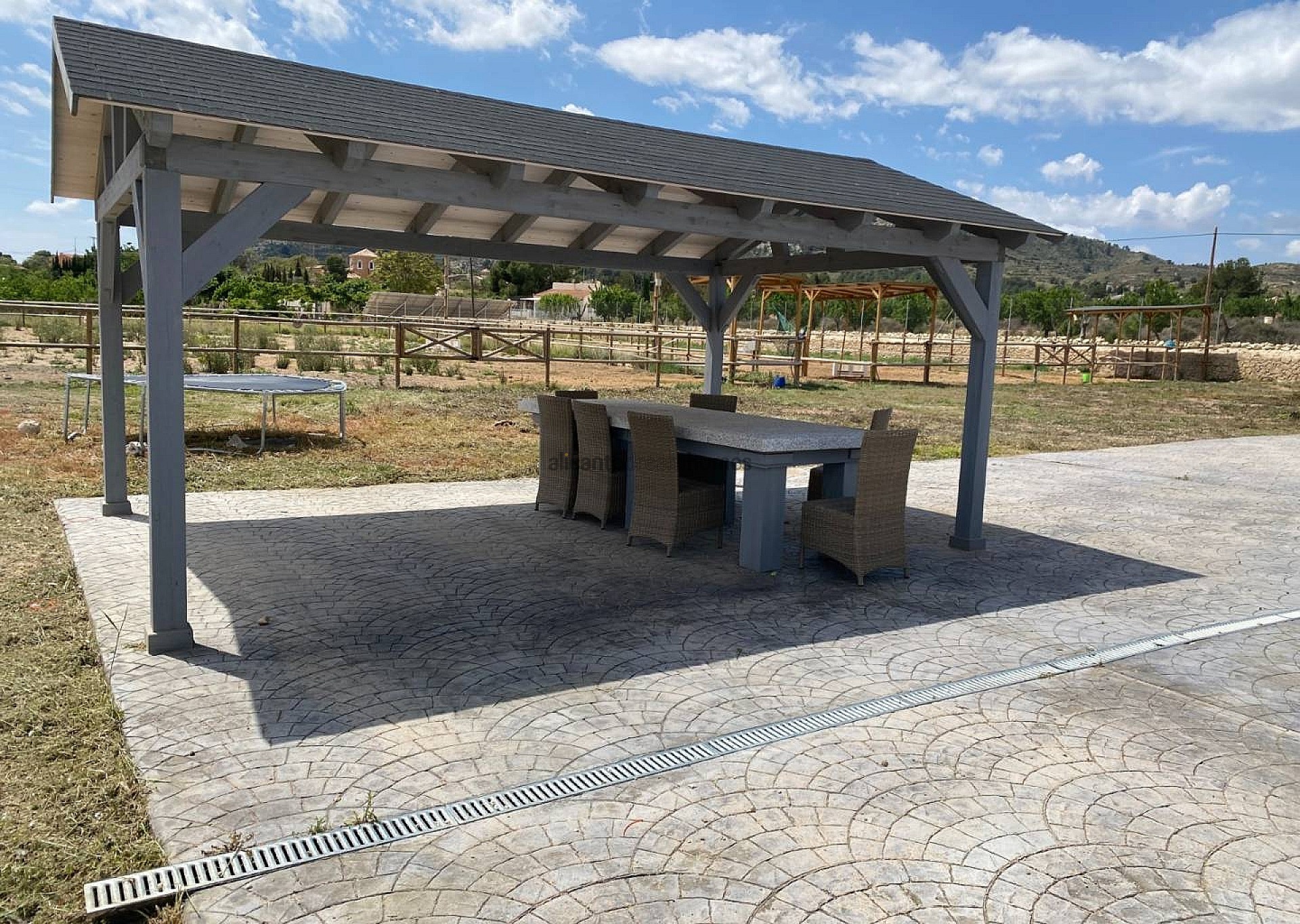 Resale - 3 Bedroom 1 Bathroom Wooden House in Monóvar -  - Alicante