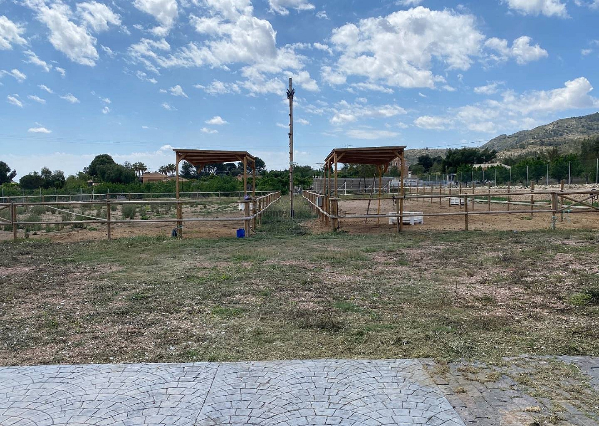 Resale - 3 Bedroom 1 Bathroom Wooden House in Monóvar -  - Alicante