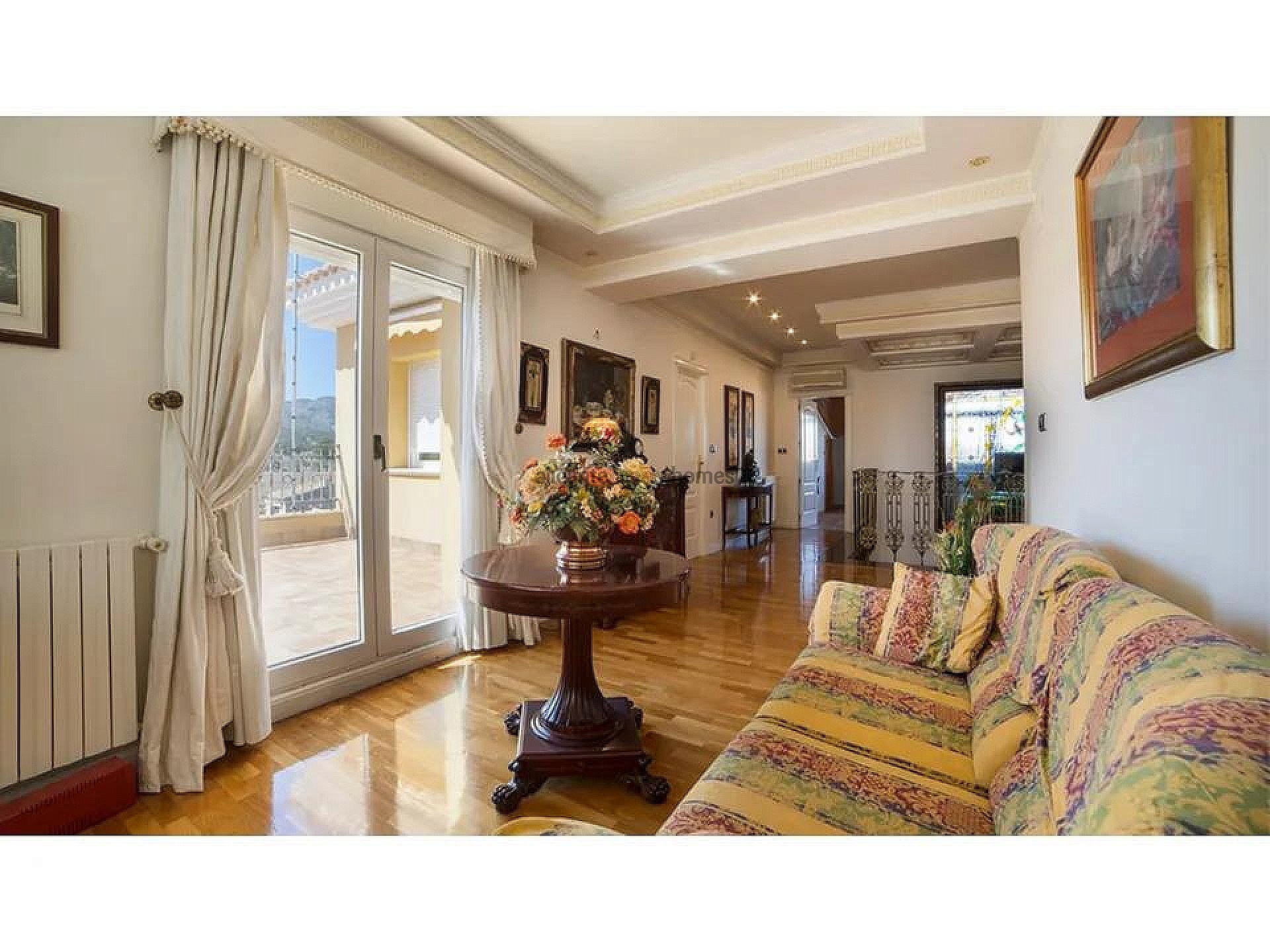 Resale - 6 Bedroom 4 Bathroom Villa in Yecla -  - Murcia