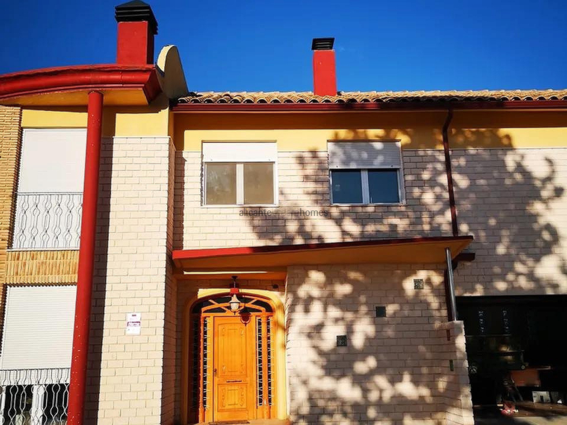 Resale - 6 Bedroom 3 Bathroom Country house in Yecla -  - Murcia
