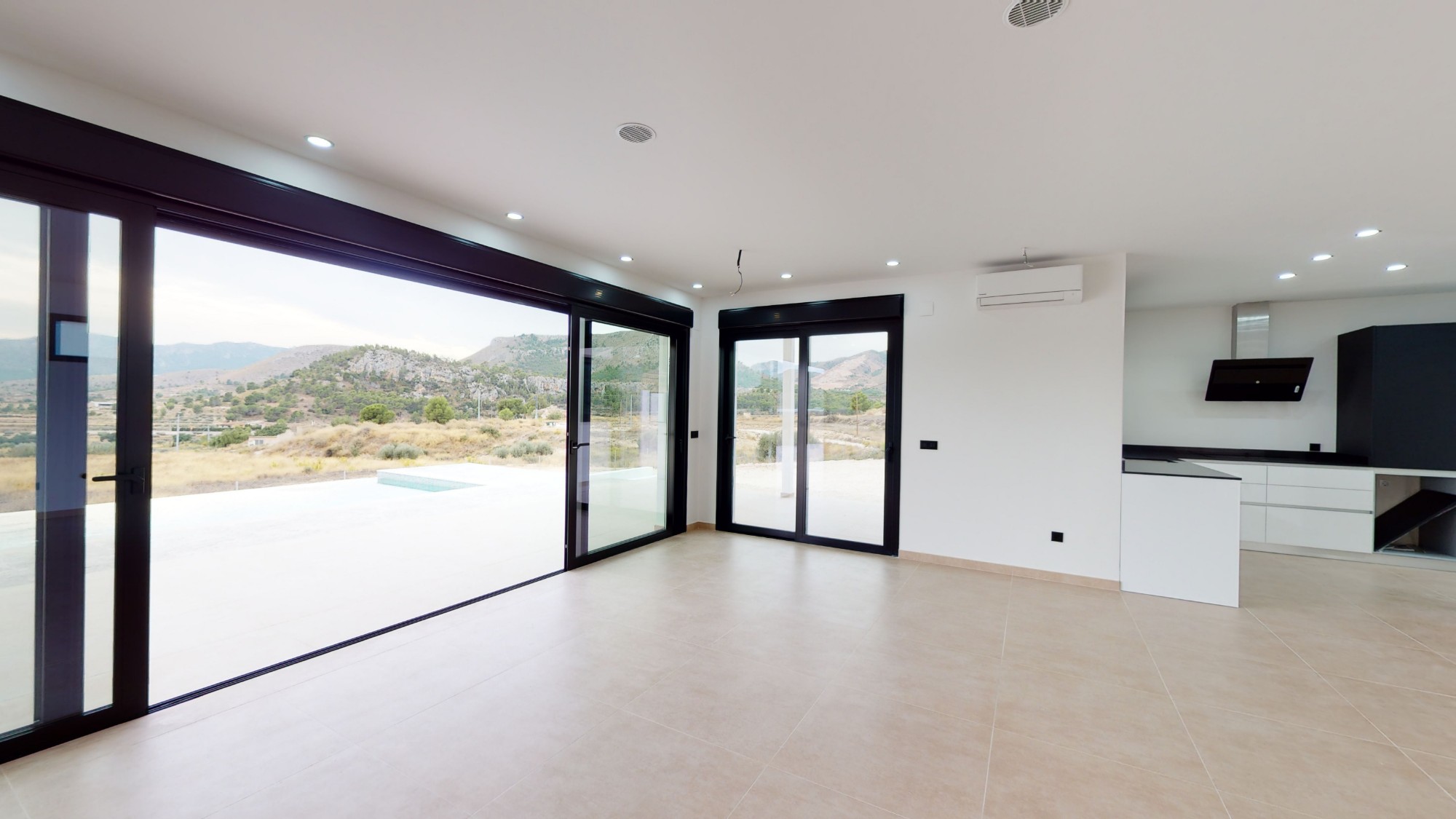 Resale - 3 Bedroom 2 Bathroom Villa in Pinoso -  - Alicante