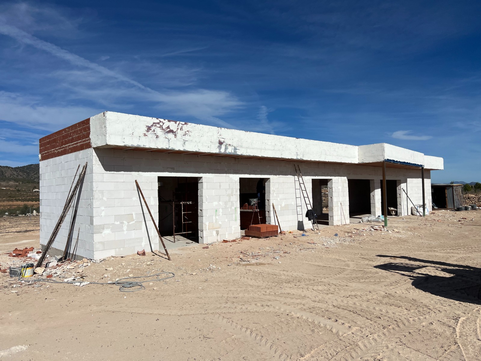 Resale - 3 Bedroom 2 Bathroom Villa in Pinoso -  - Alicante
