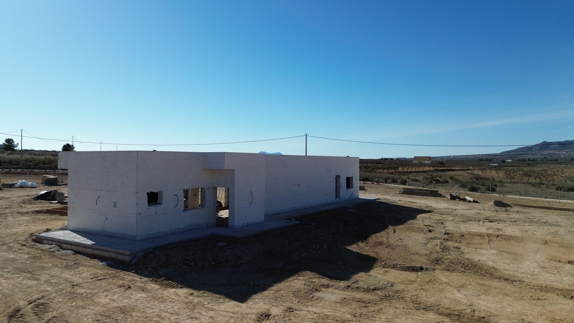 Resale - 3 Bedroom 2 Bathroom Villa in Pinoso -  - Alicante