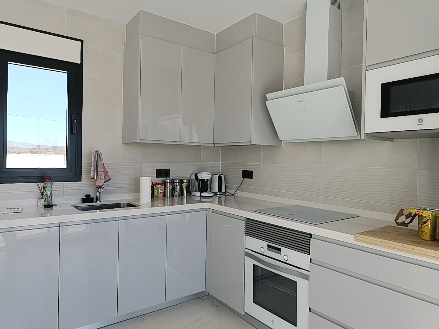 Resale - 6 Bedroom 4 Bathroom Villa in Pinoso -  - Alicante