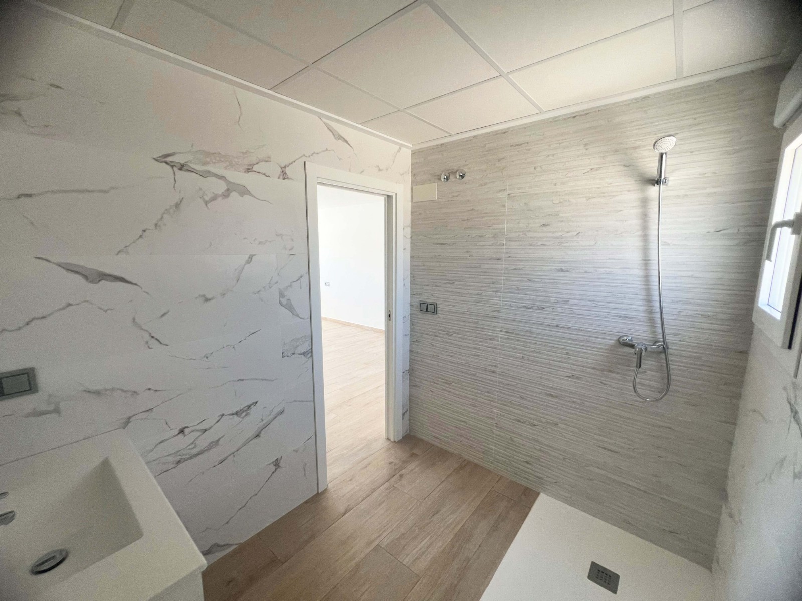 Resale - 3 Bedroom 2 Bathroom Villa in Pinoso -  - Alicante