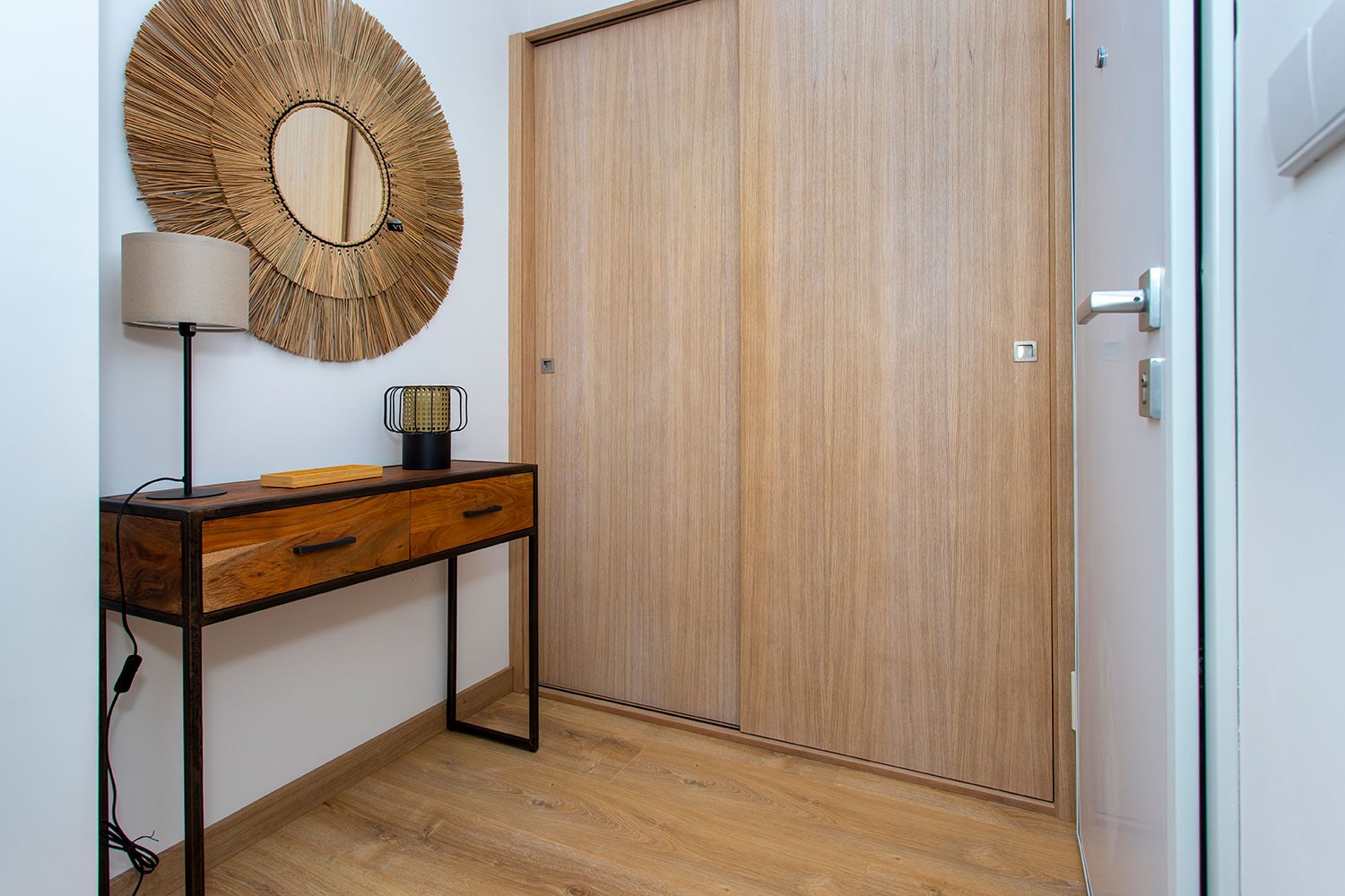 Resale - 3 Bedroom 3 Bathroom Villa in Hondón de las Nieves -  - Alicante