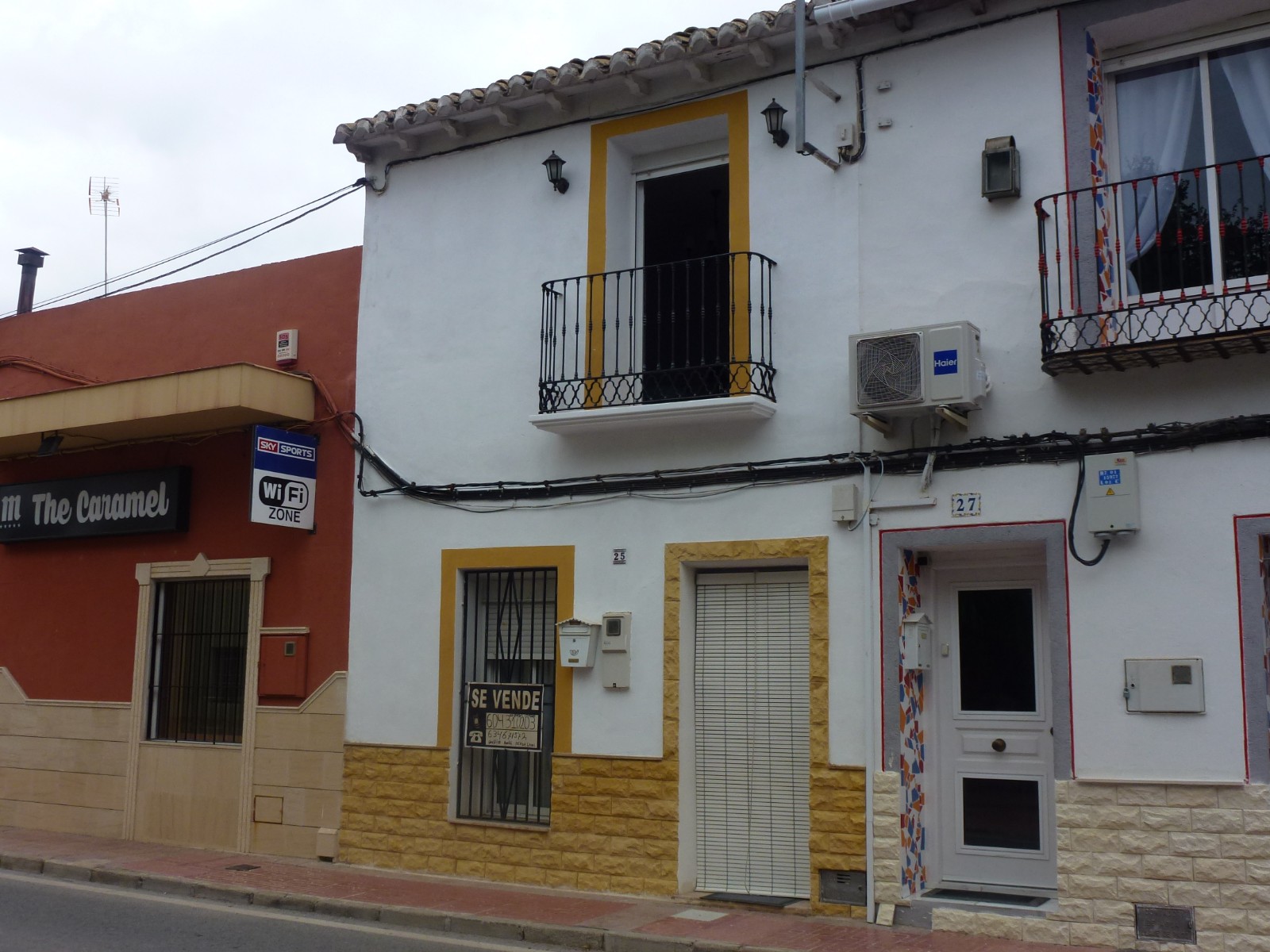 Resale - 3 Bedroom 2 Bathroom Townhouse in Hondón de los Frailes -  - Alicante