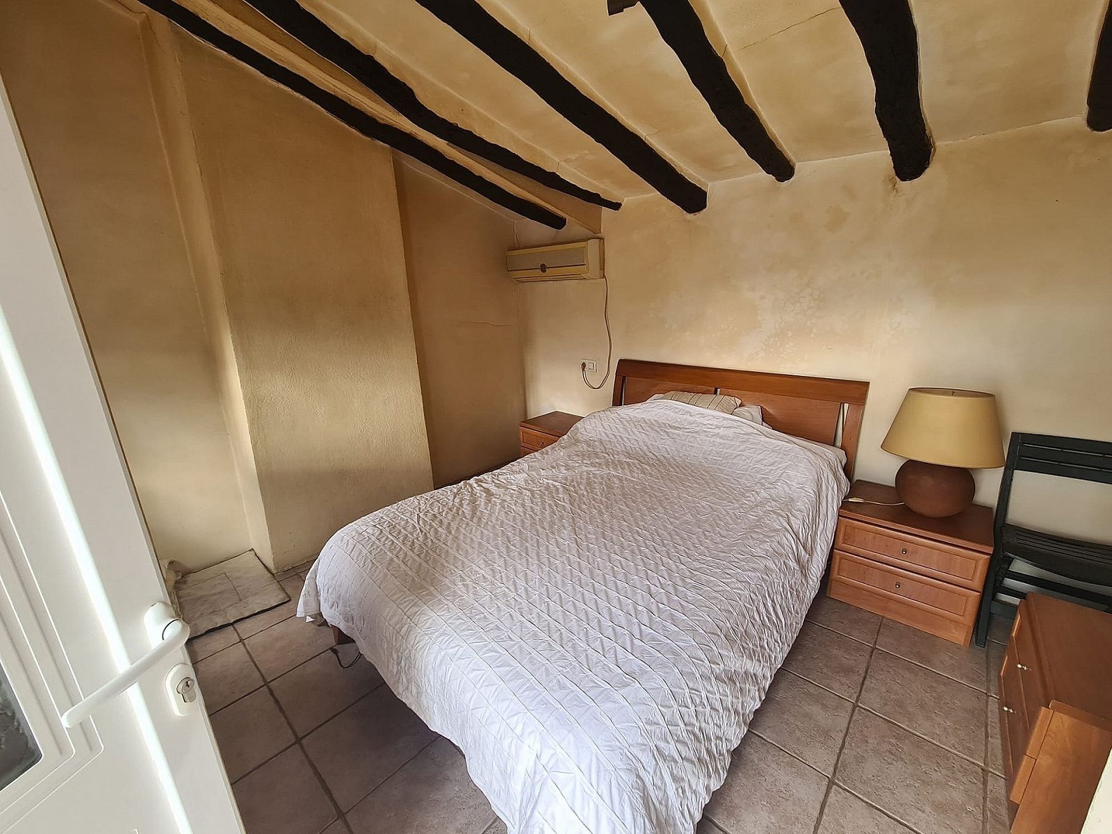 Resale - 3 Bedroom 1 Bathroom Townhouse in Sax -  - Alicante