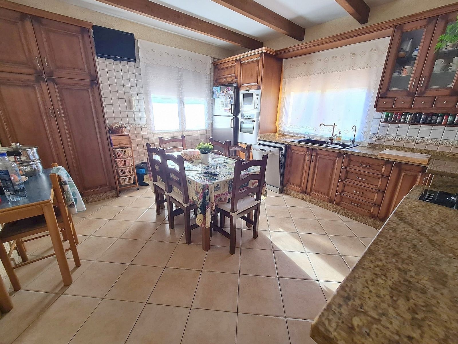 Resale - 3 Bedroom 2 Bathroom Villa in Pinoso -  - Alicante
