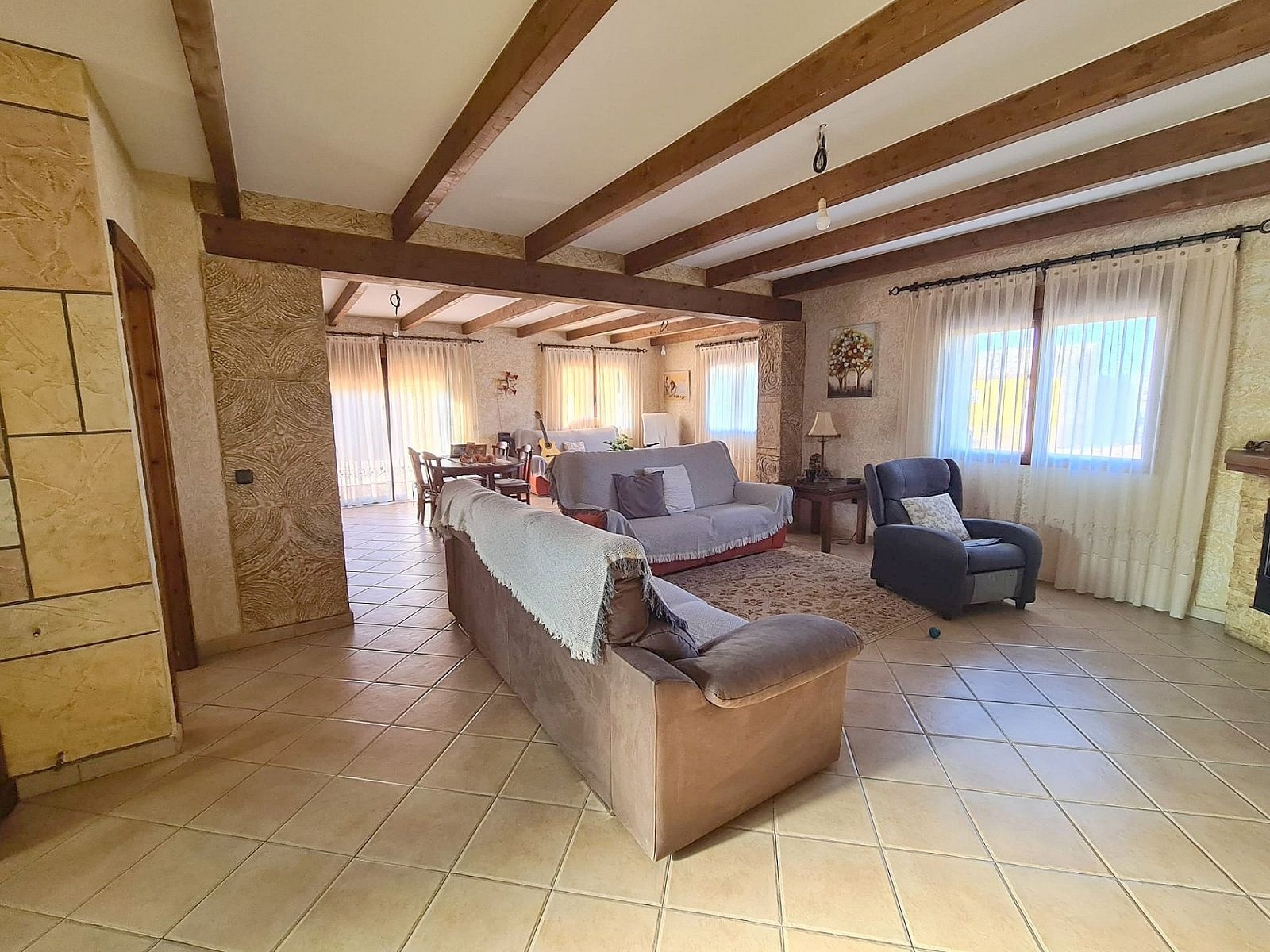 Resale - 3 Bedroom 2 Bathroom Villa in Pinoso -  - Alicante