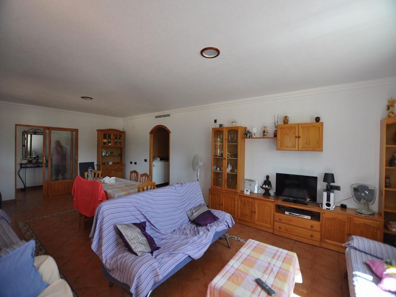 Resale - 8 Bedroom 3 Bathroom Villa in Sax -  - Alicante